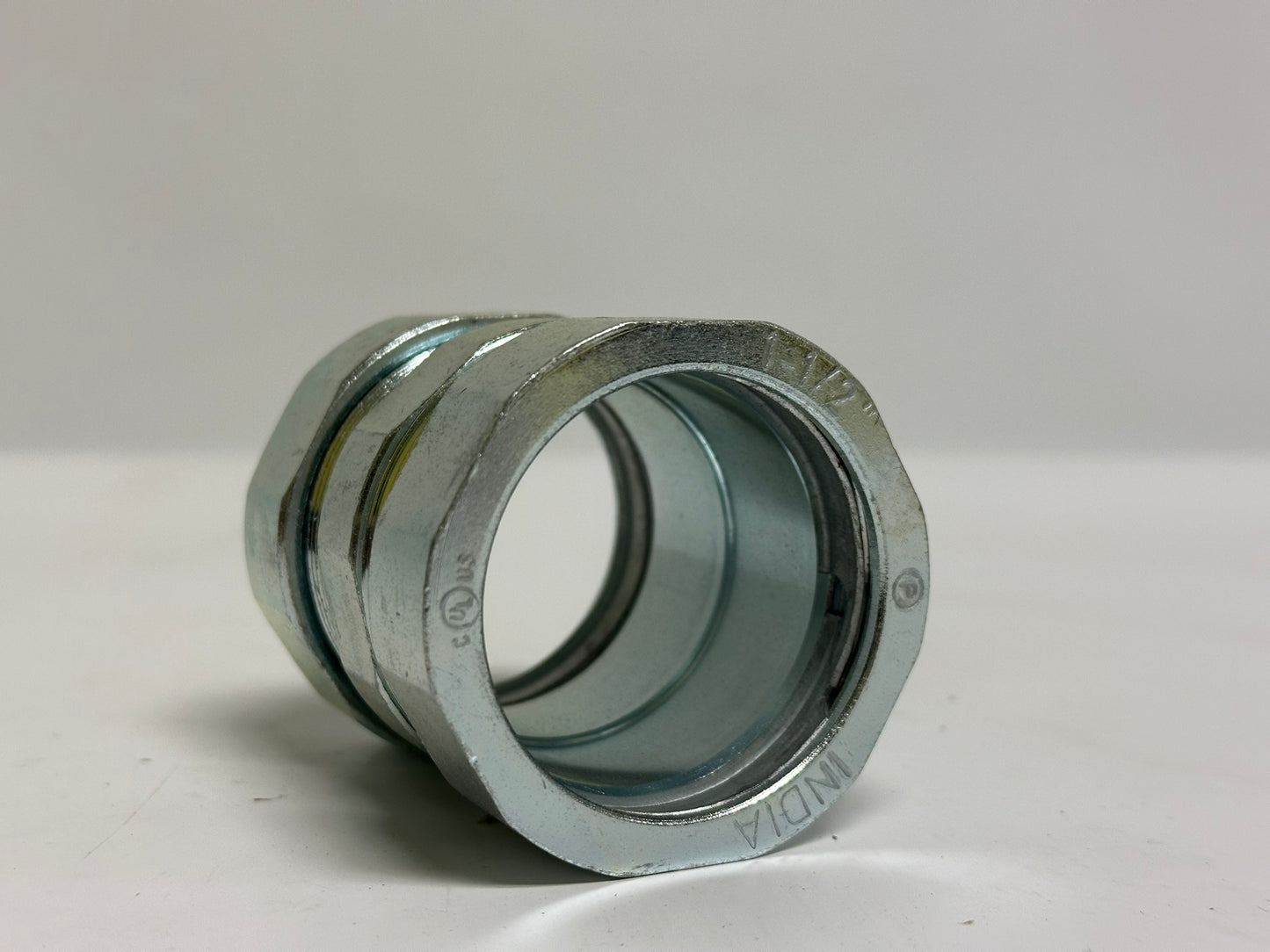 5 PK RACO 1826 Compression Coupling – Zinc, 1-1/2 in., for EMT Conduit