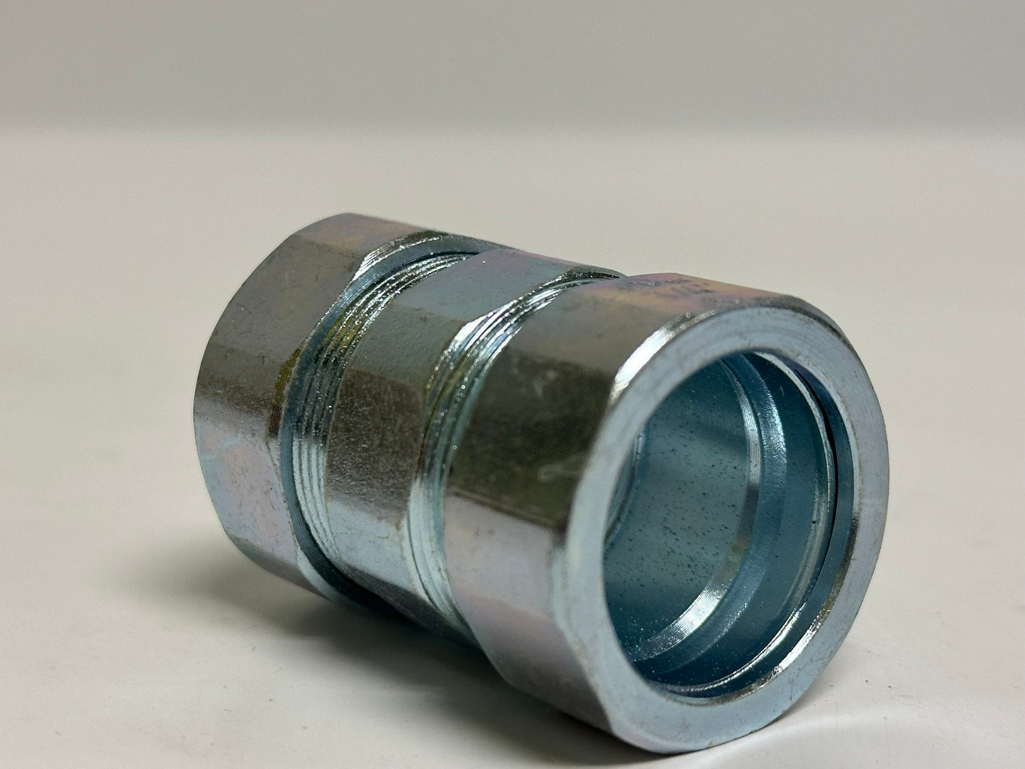 10 PK RACO 1823 Compression Coupling – Zinc, 3/4 in., for EMT Conduit