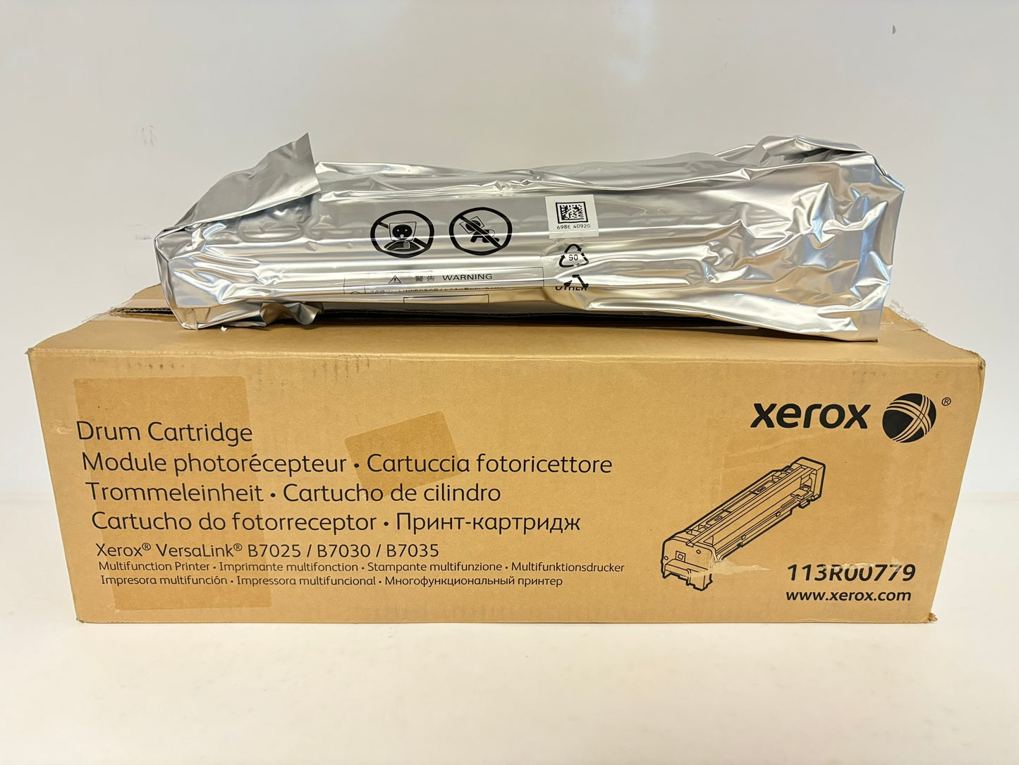 New Open OEM Xerox B7025,B7030,B7035 Drum Cartridge (113R00779) Same Day Ship