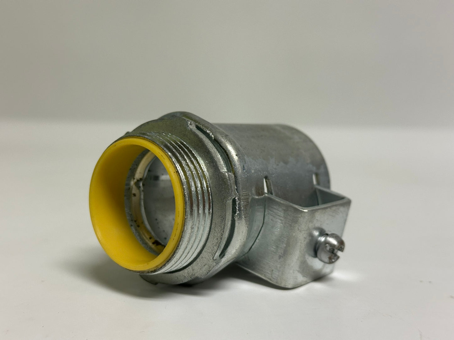 5 PK RACO 3305DB Double Bite Connector – 1/2 in., Zinc, for MC/Flex Cable