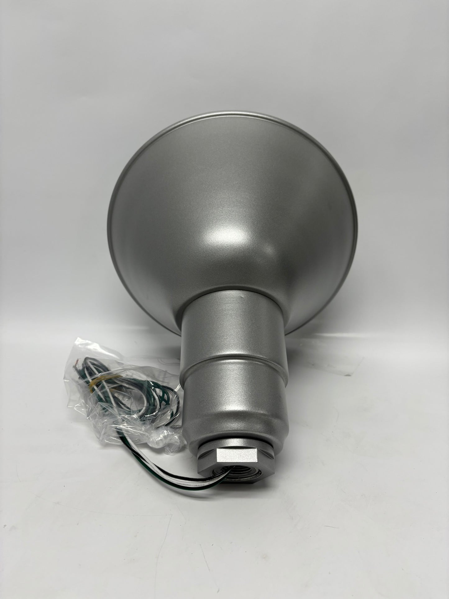CSL Lighting E327611 Light Fixture Emplacement 18W MAX 120VAC 50/60HZ Fixture SKU: RA10LED1835PNA-2