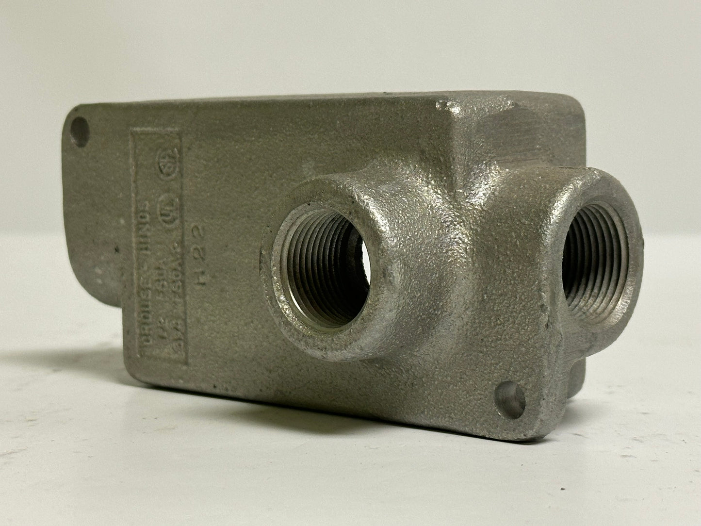 2 PK Eaton Crouse-Hinds FSCA2 Single-Gang Shallow Device Box, 3/4" Hub