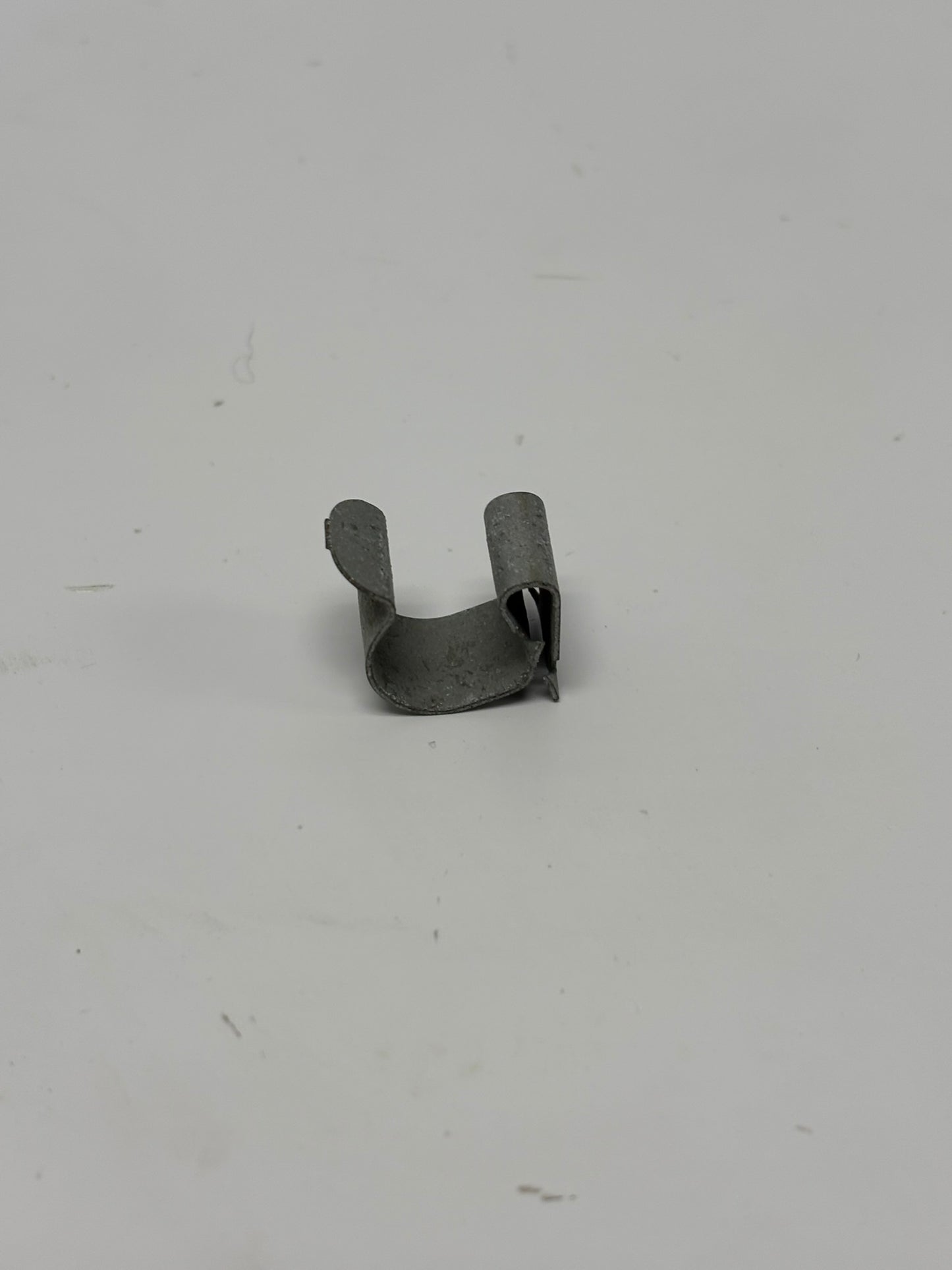100 PACK Nvent Caddy SC2E Corrosion Resistant Spring Steel Cable Snap Clip