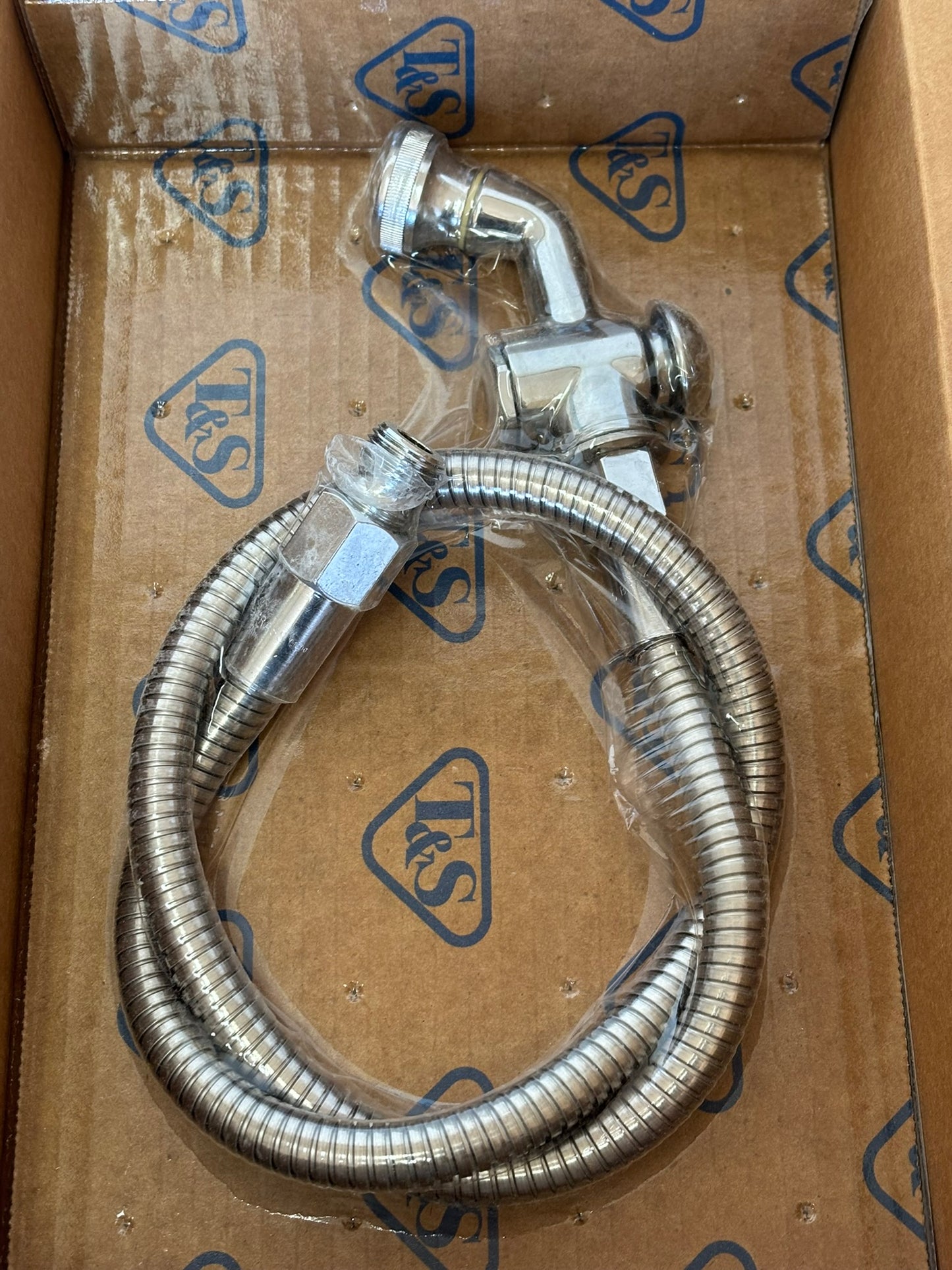 T&S B-0101 Spray Valve w/ Rosespray Head and 38" Flexible Stainless Steel Hose