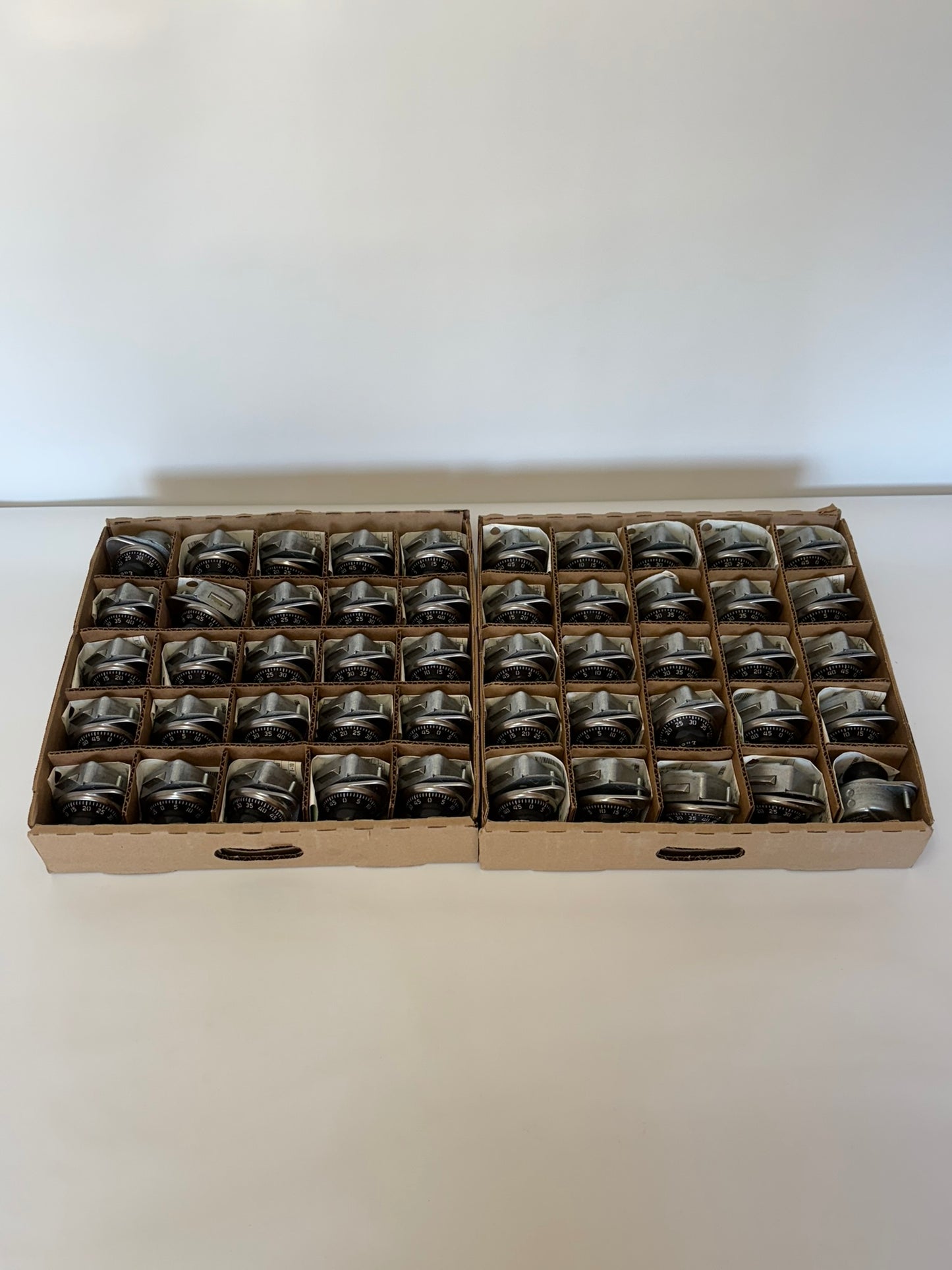 50 PACK MasterLock 1654 Springbolt Octagonal 3-Dial Combination Lock Supervisory Keys not included