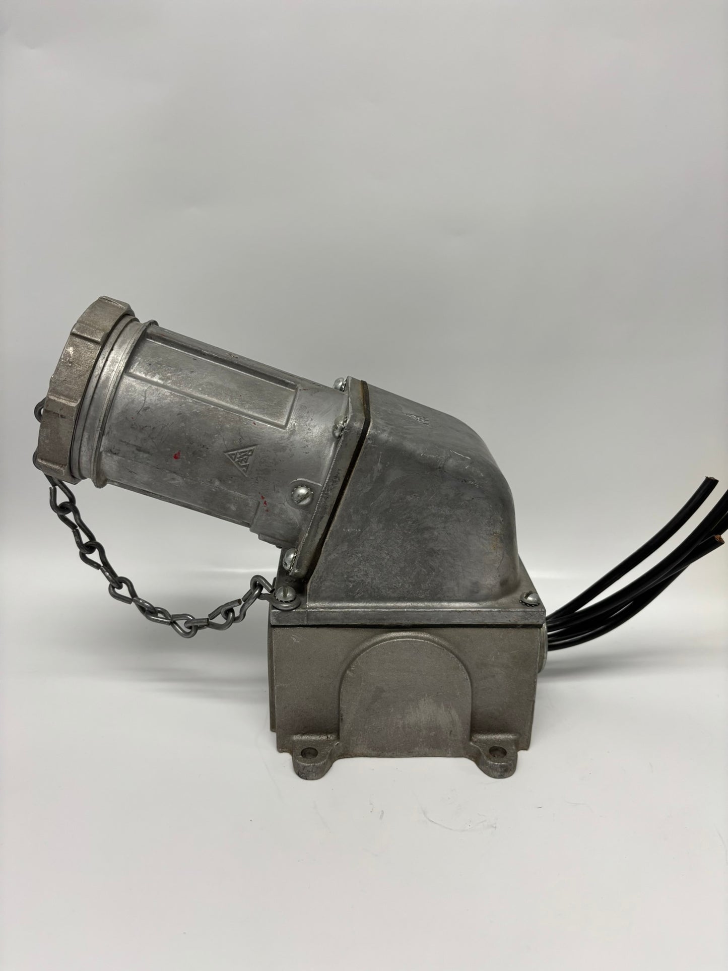 Russellstoll 7324-78 3 Pole 4 Wire Receptacle 60A 600VAC 250 VDC