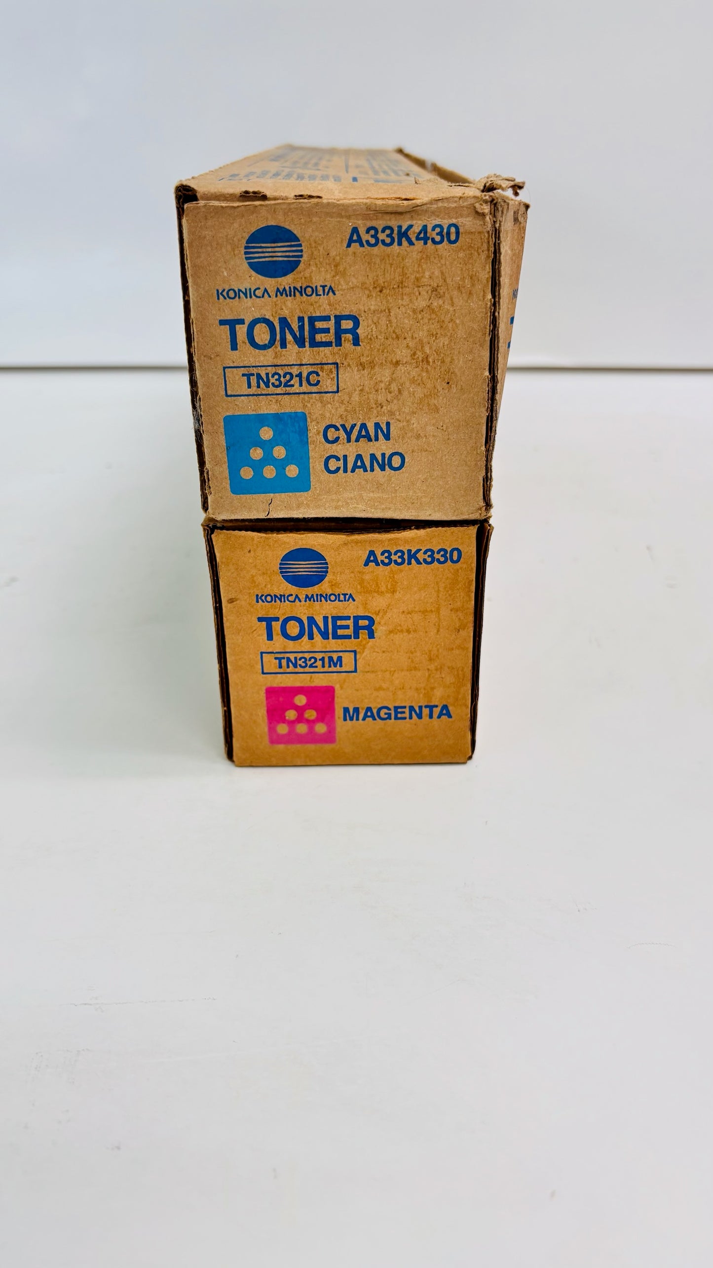 2 Genuine Konica Minolta C224, C284, C364e Cyan, Magenta Toners TN321