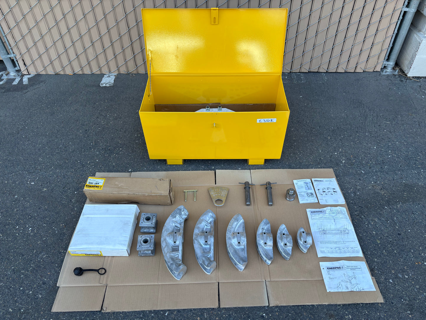 Enerpac Model STB-101 One Shot Manual Hydraulic Pipe Bender 1/2" to 2"
