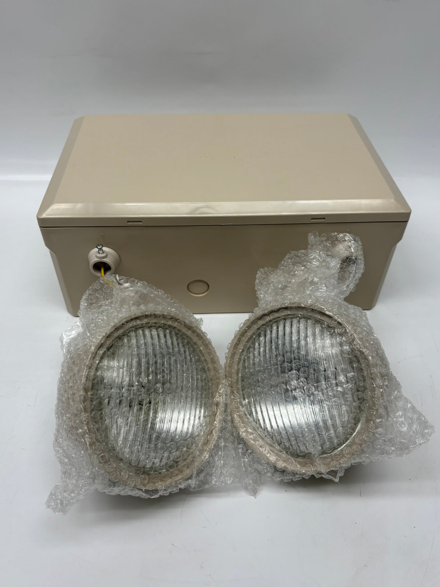 DXR1210 100 Watt 12V Heavy Duty Emergency Lighting Unit