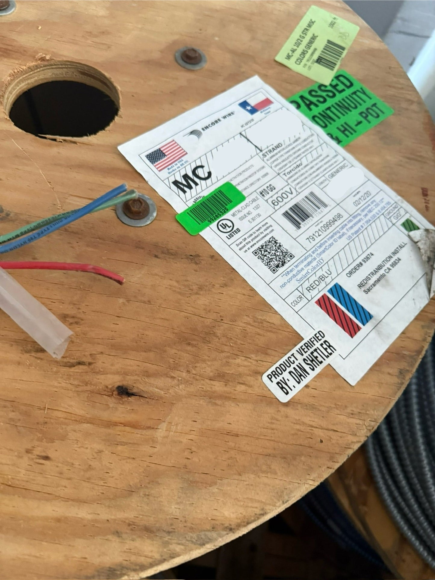 Steel MC-Cable 10/2 Stranded Copper-Red, Blue Conductors (500')