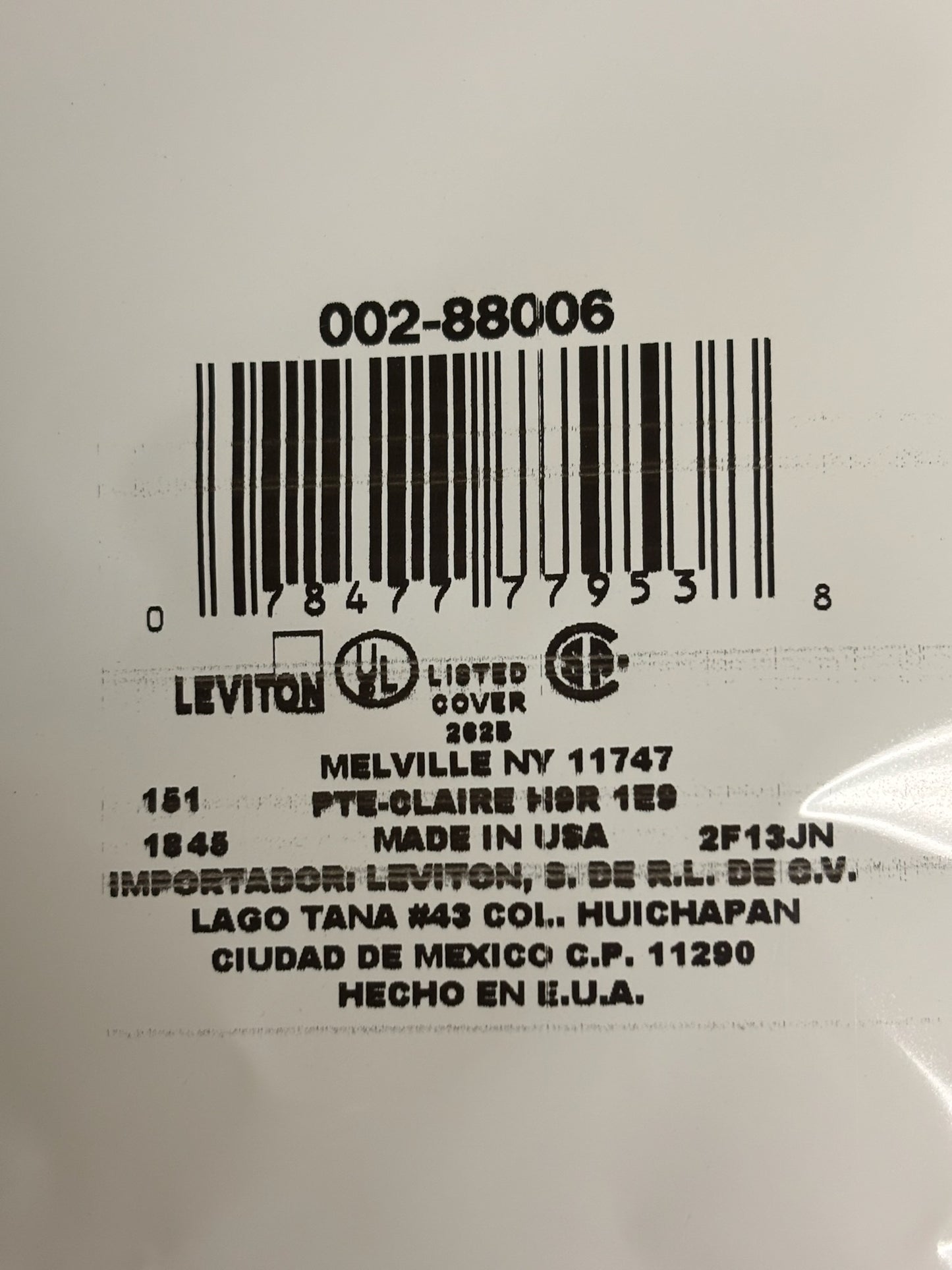 25 PK Leviton 88006 2-Gang Combination Wallplate – 1 Toggle, 1 Blank, White