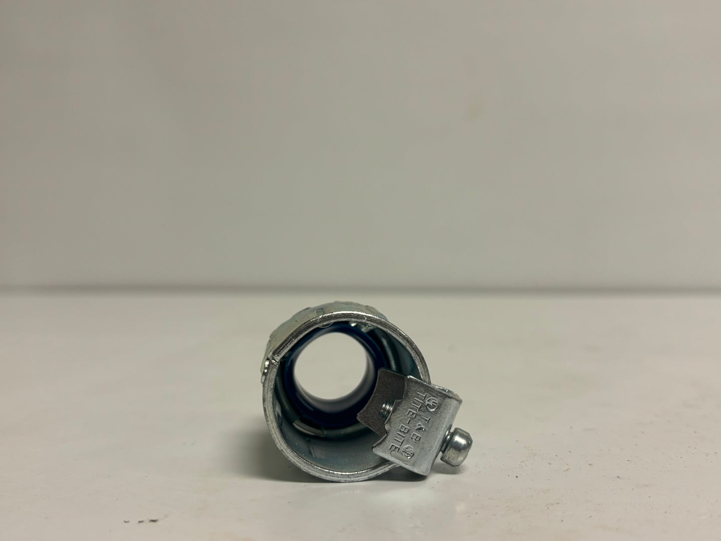 50 PK Thomas & Betts 3115 Tite-Bite Insulated Cable Connector, 3/4 Inch Trade Size