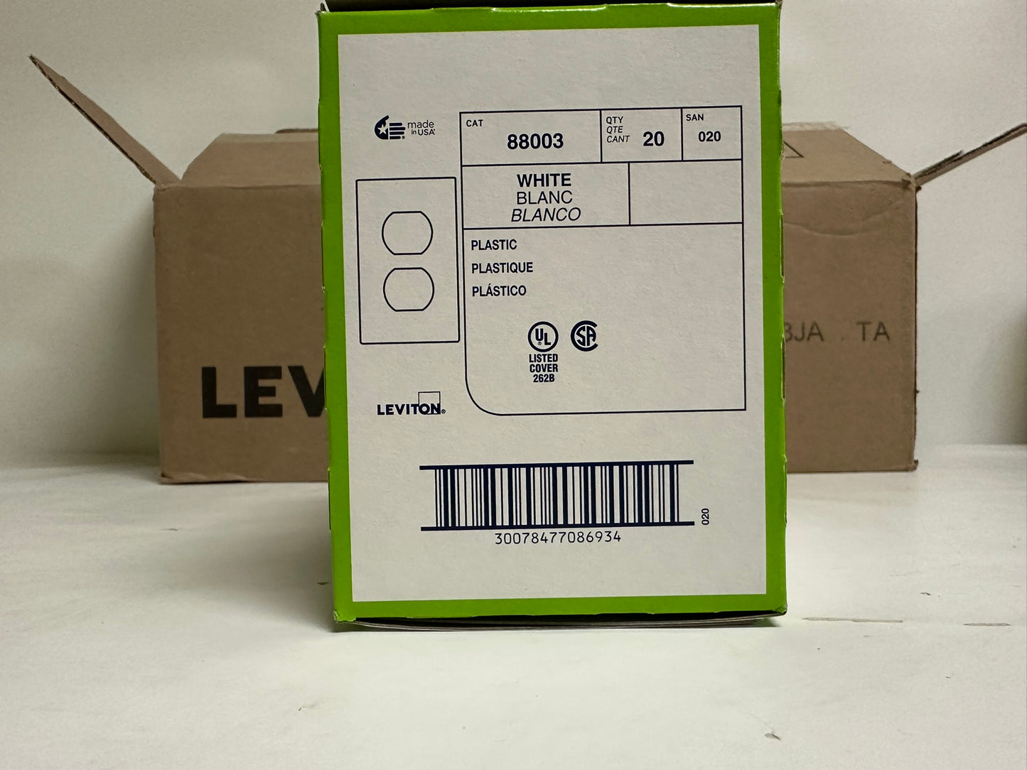 200 PK Leviton 88003-020 1-Gang Duplex Wallplate, Thermoset, White
