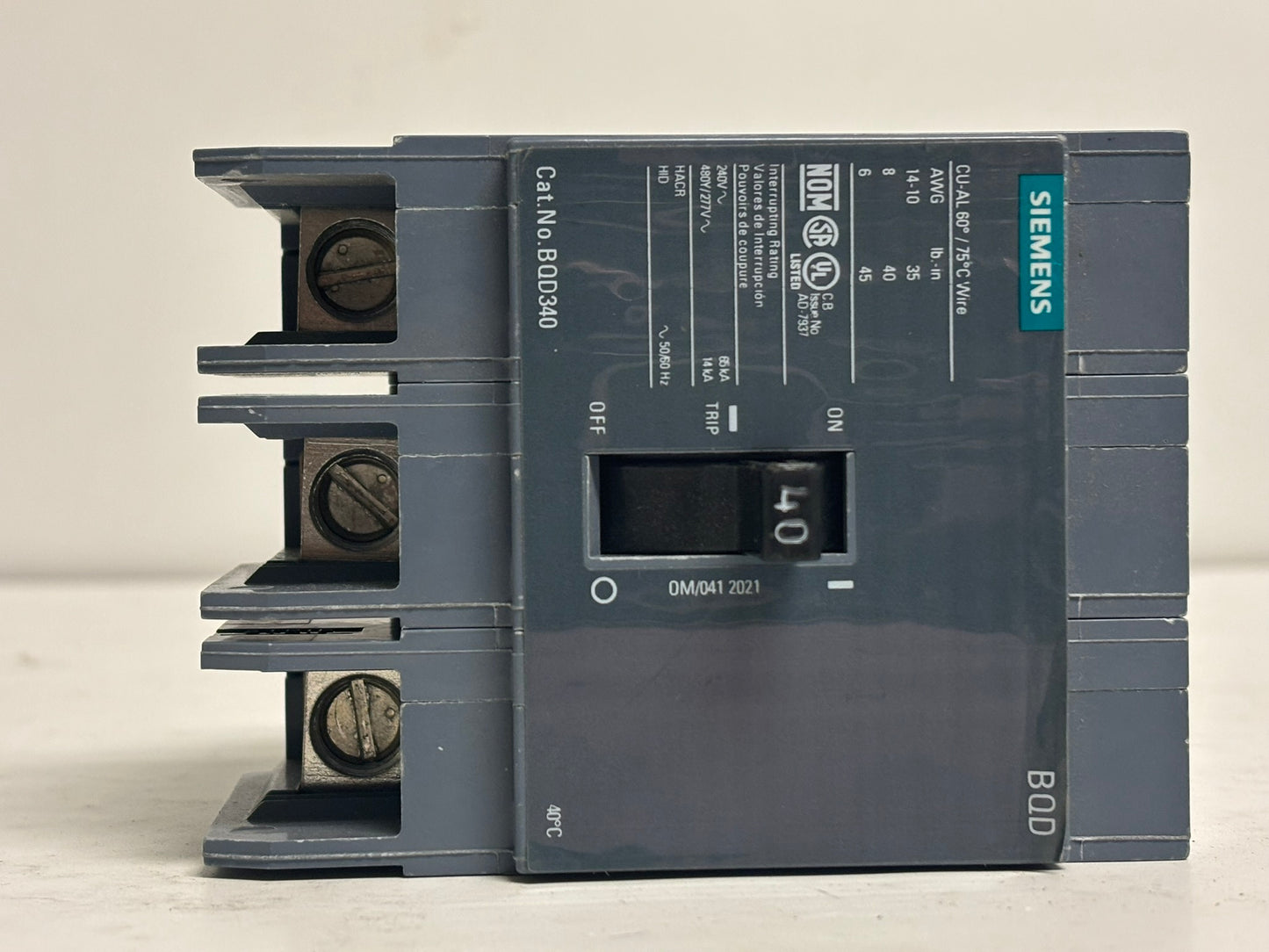 Siemens BQD340 40A 3-Pole 480V AC Thermal-Magnetic Circuit Breaker