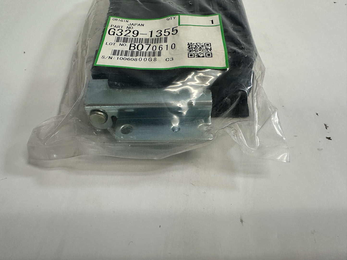 New Genuine Ricoh MP2510 Hinge Pressure Plate Assembly G329-1355, G3291355