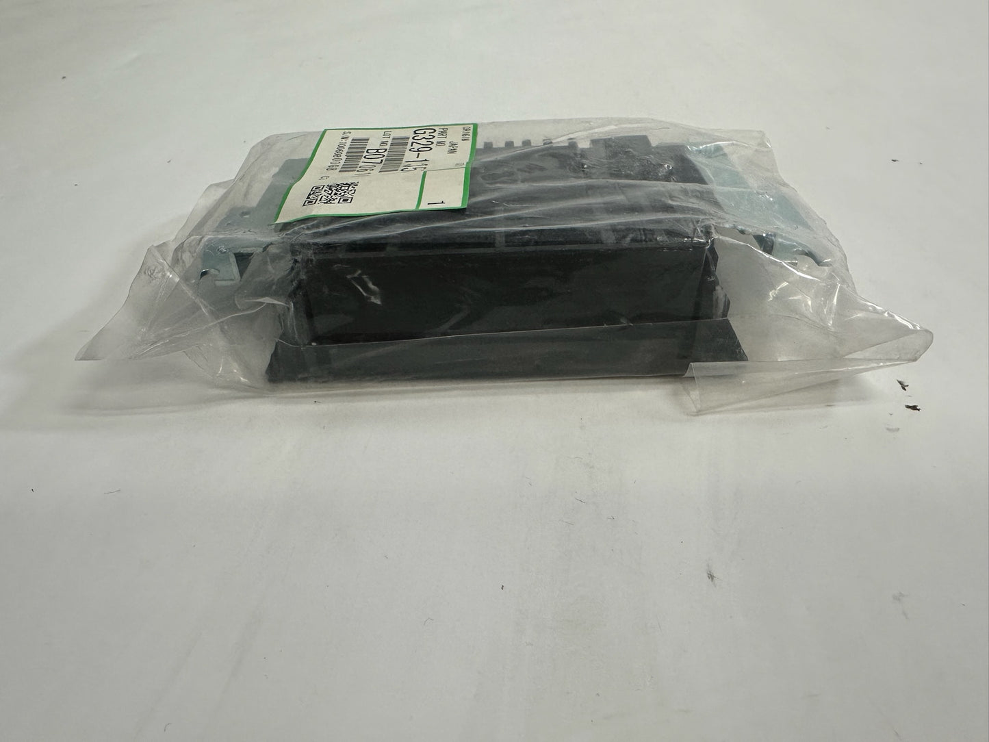 New Genuine Ricoh MP2510 Hinge Pressure Plate Assembly G329-1355, G3291355