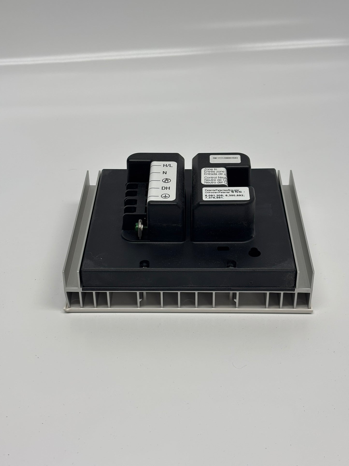 Lutron PHPM-WBX-120-WH Phase-Adaptive Power Module 120-277V 49W T5HO 2 Lamps