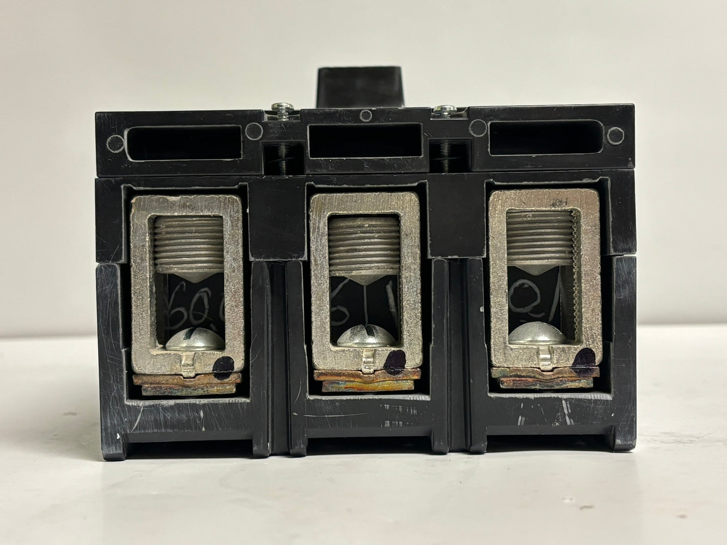 Square D LAP36250MB8002 250A 3-Pole 600V L-Frame Circuit Breaker Unit Mount