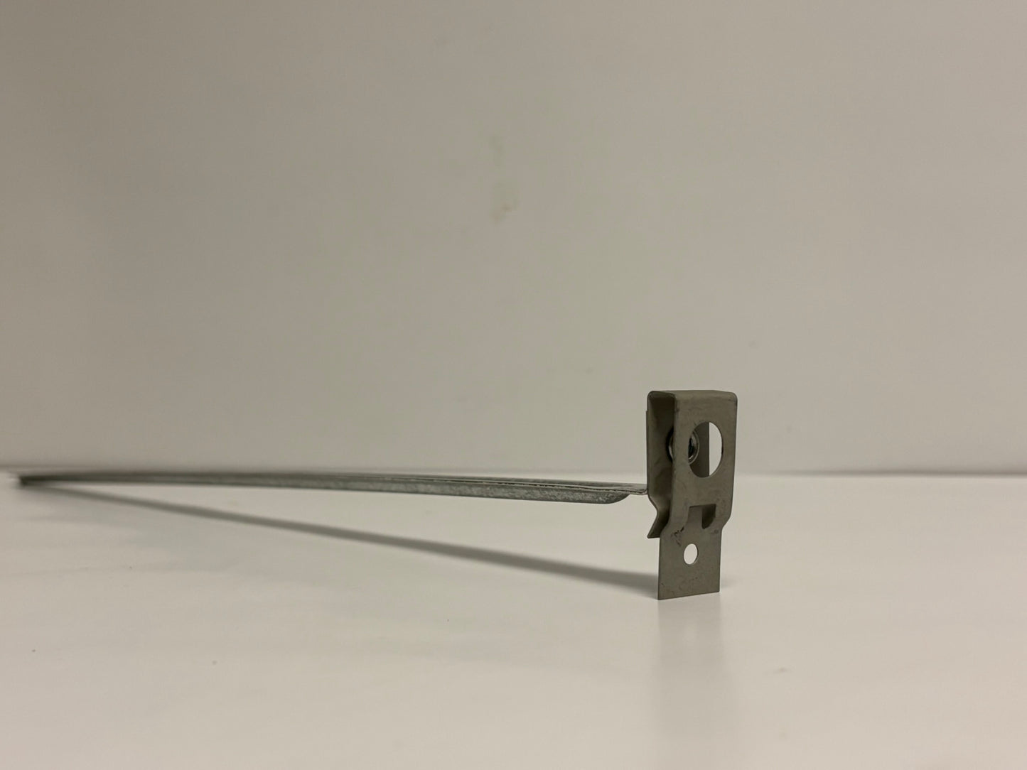 40 PK nVent CADDY 517A Adjustable Light Fixture Bar for T-Grid Ceilings