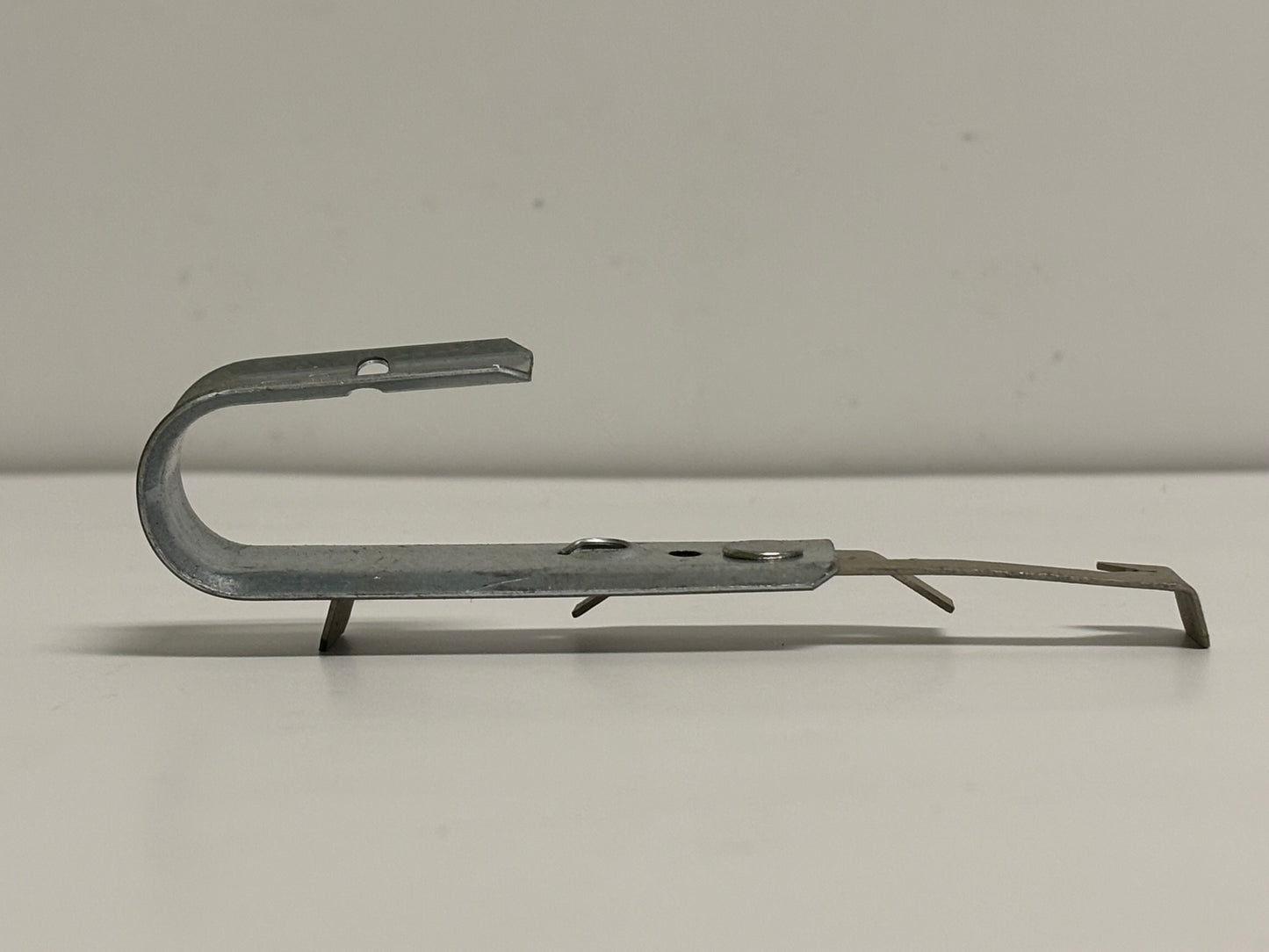 40 PK nVent CADDY CAT124Z34 3/4" J-Hook with 4Z34 Clip for Cable Support