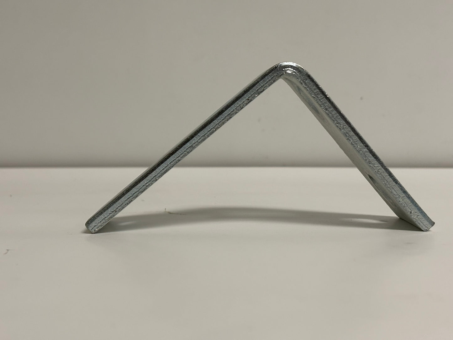 18 PK B-Line B104ZN Zinc-Plated 90° Corner Angle Bracket for Structural Framing