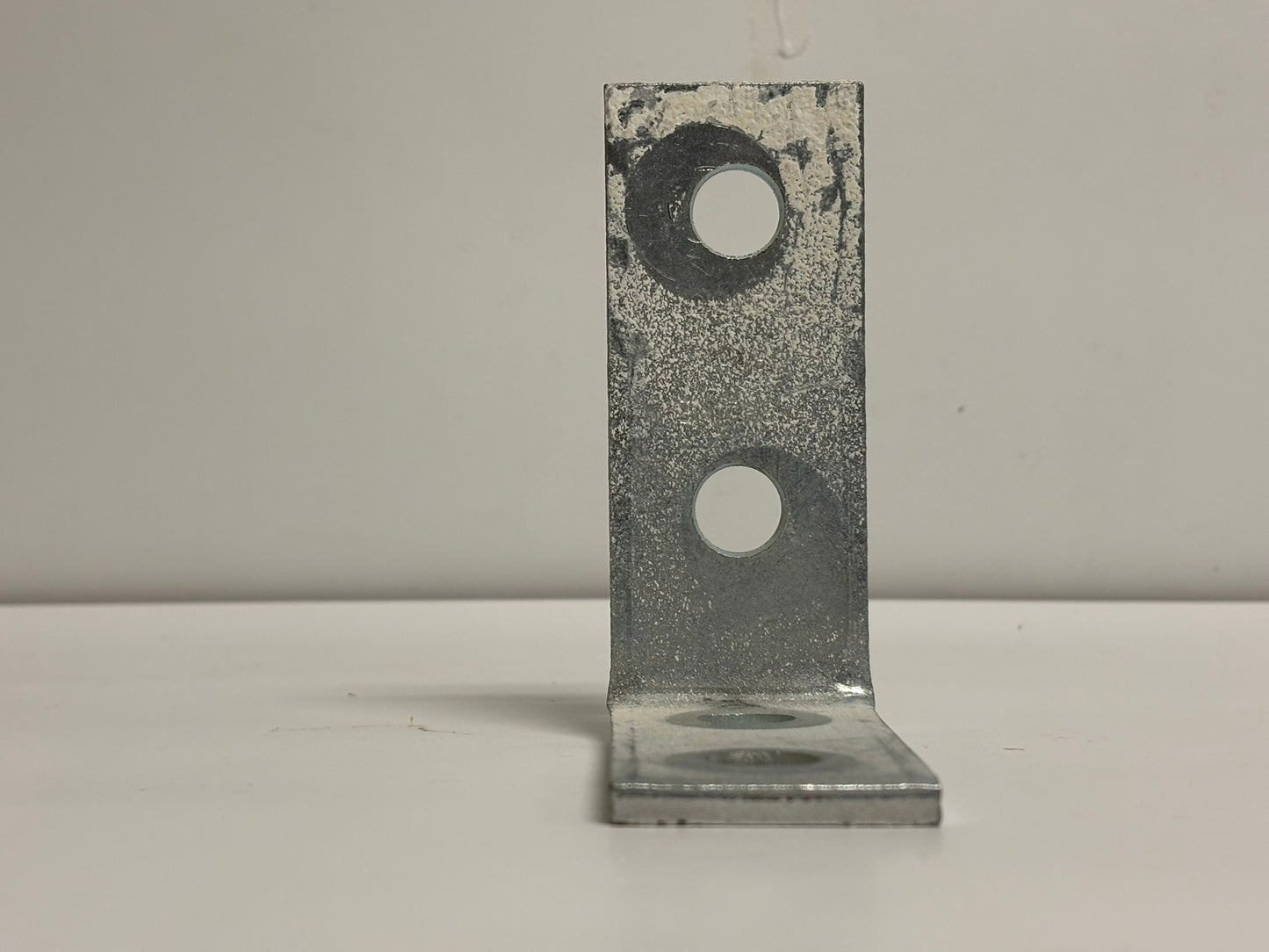 18 PK B-Line B104ZN Zinc-Plated 90° Corner Angle Bracket for Structural Framing