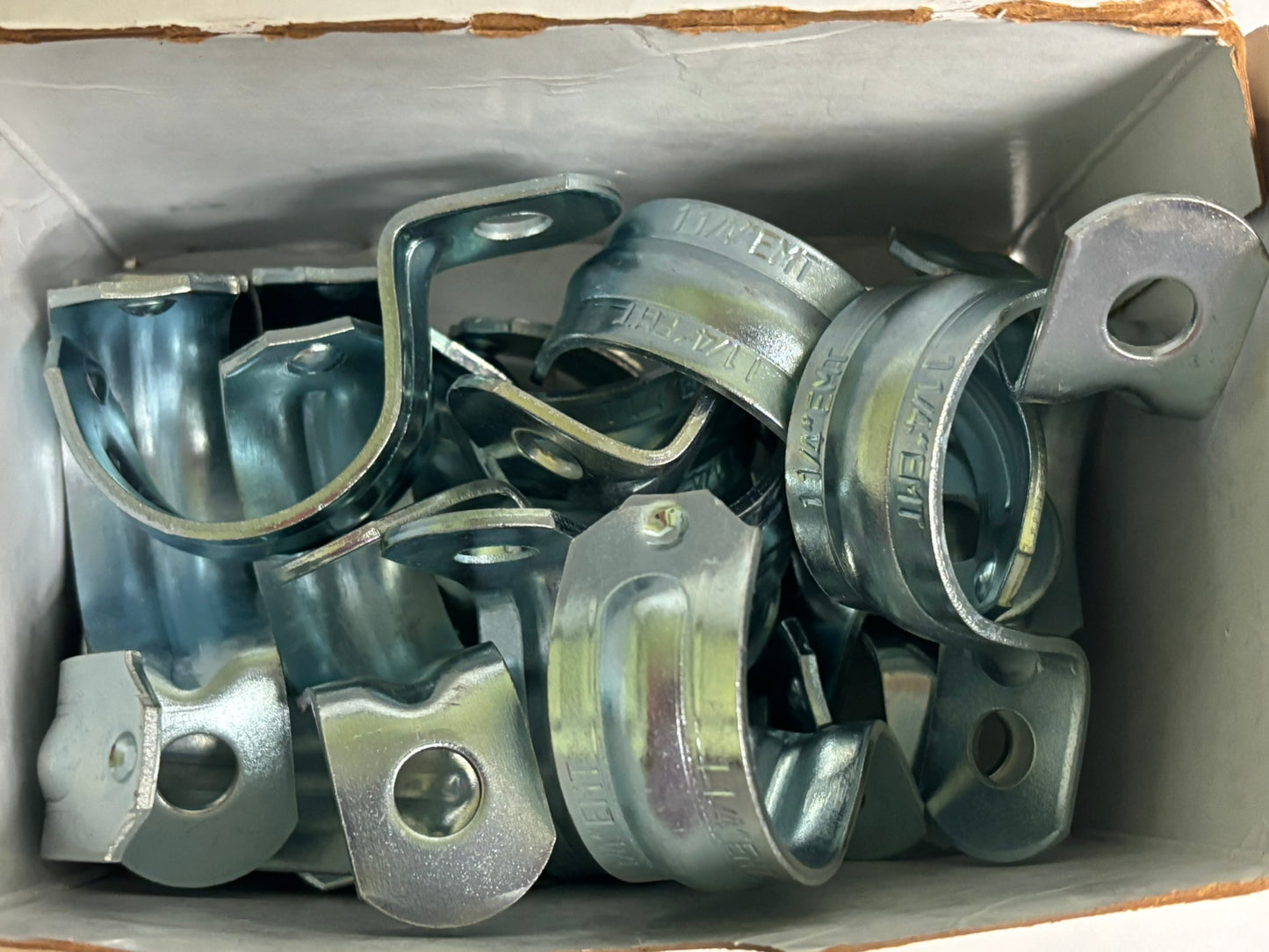 45 PK Arlington 373 Heavy-Duty 1-1/4" EMT Strap, Click-On Steel Type
