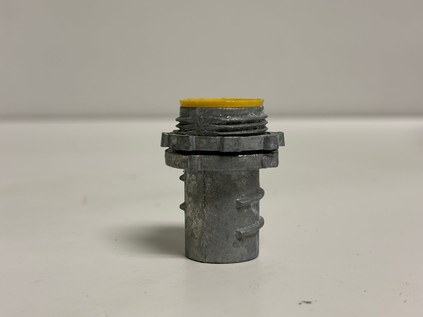50 PK Arlington GF75A 3/4" Insulated Screw-In Connector for AC/MC/FMC Conduit