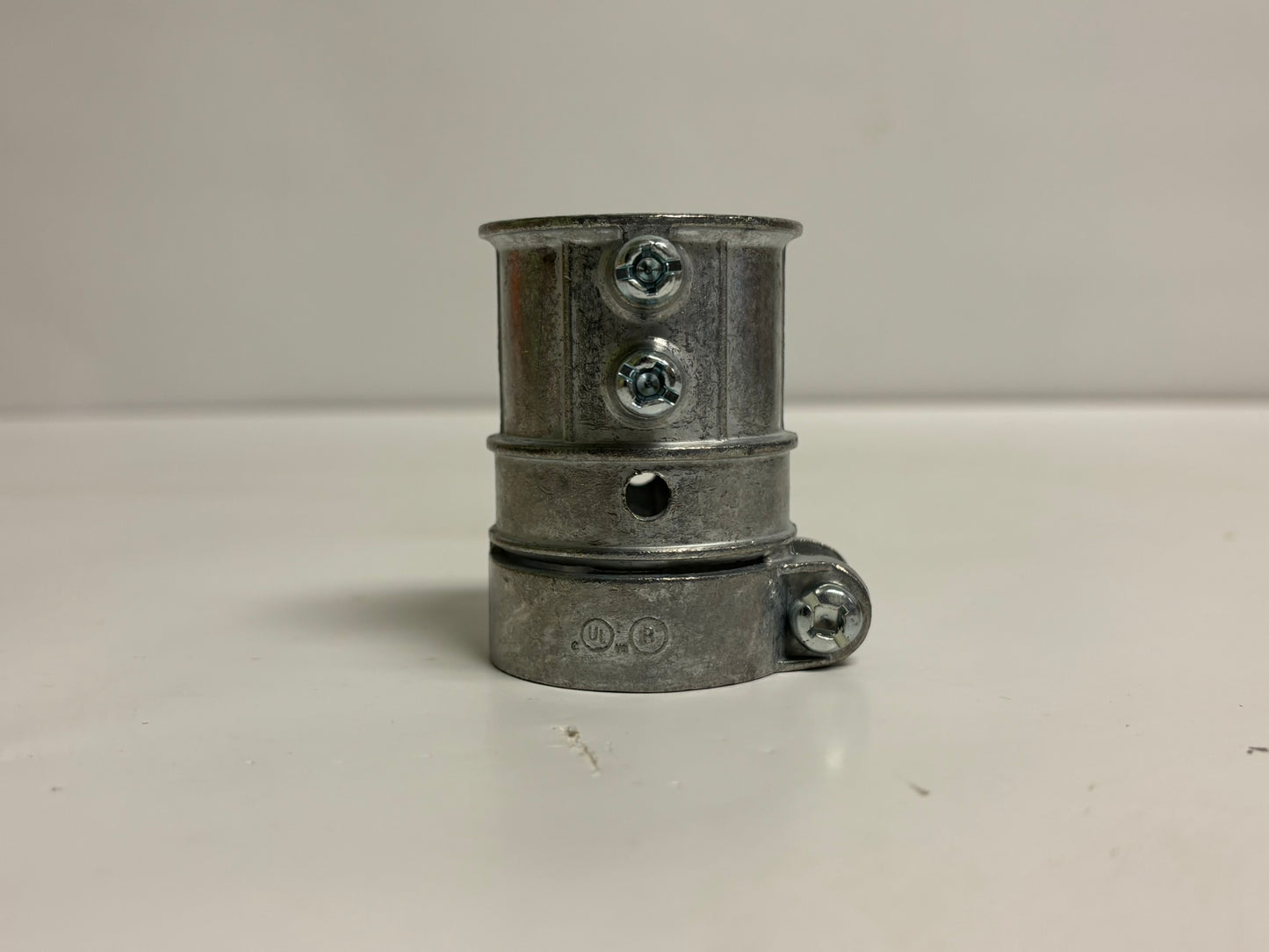 40 PK Bridgeport 284-DC 1-1/4" EMT to FMC Transition Coupling, Zinc Die-Cast