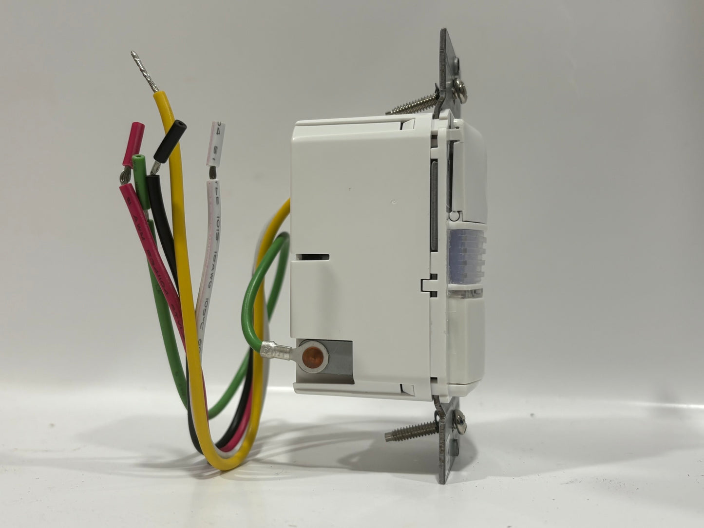 Legrand PW-103N-W PIR Multi-Way Wall Switch Sensor with Nightlight, 525 Sq Ft Coverage