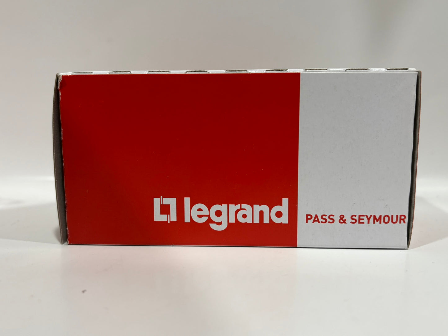 8 PK Legrand L1 430-P Turnlok 30A 125/250V Locking Plug