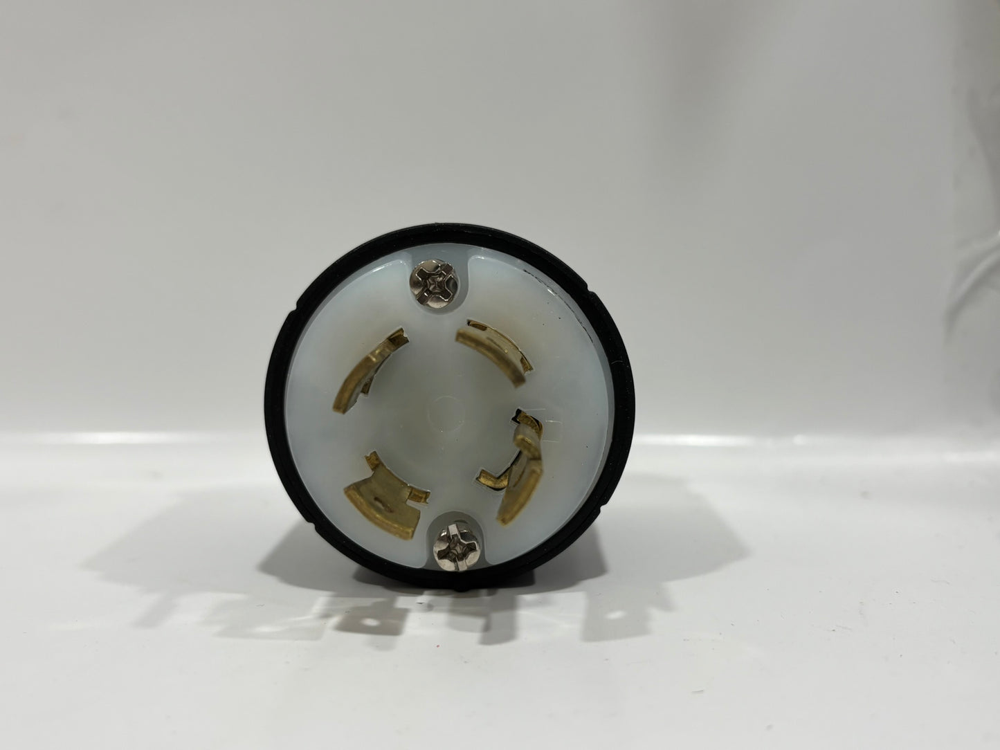 8 PK Legrand L1 430-P Turnlok 30A 125/250V Locking Plug