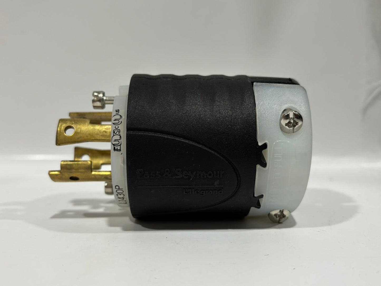 8 PK Legrand L1 430-P Turnlok 30A 125/250V Locking Plug