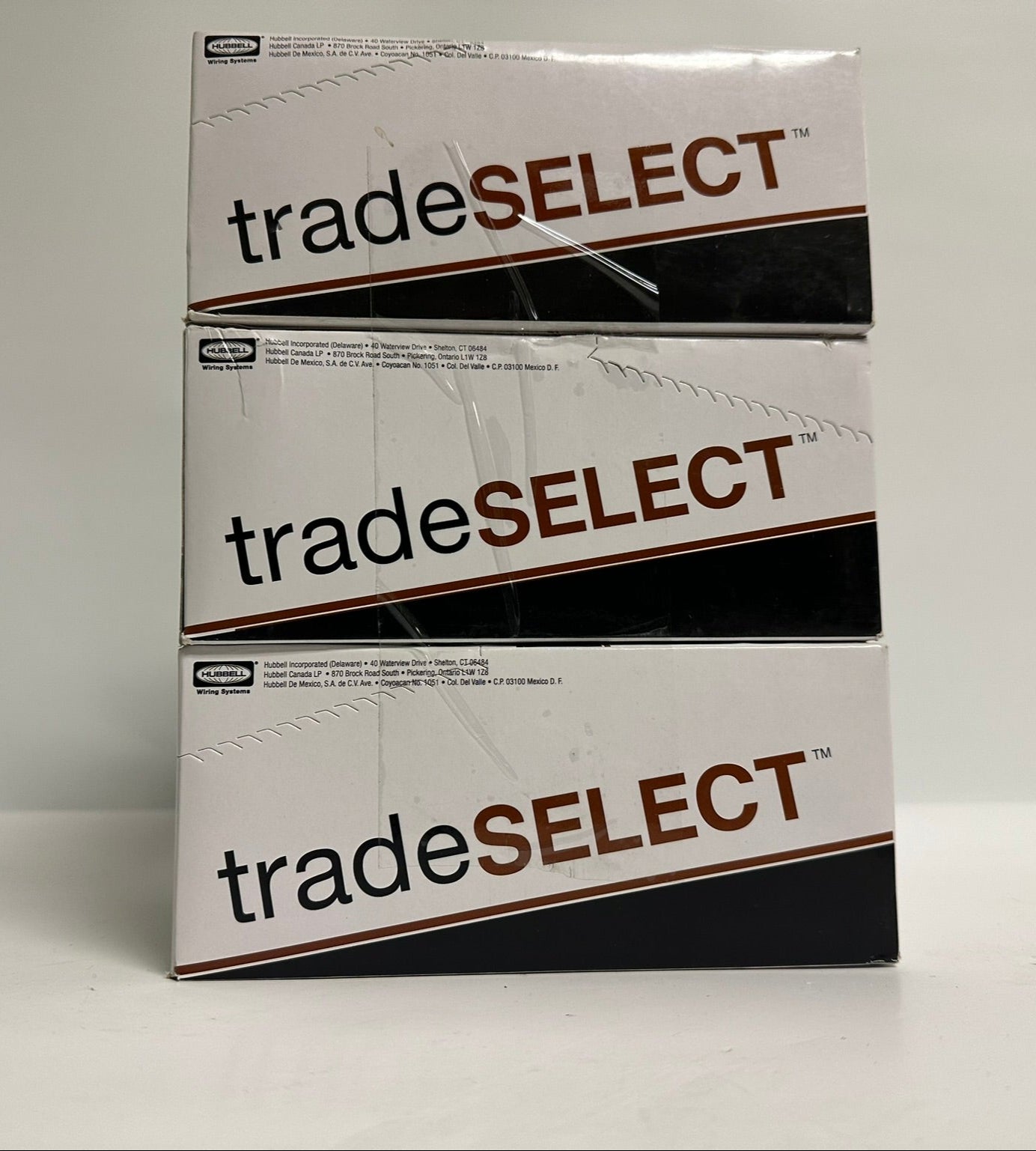 75 PK Hubbell P26W 1-Gang Decorator Wallplate, White, Brand New in Box