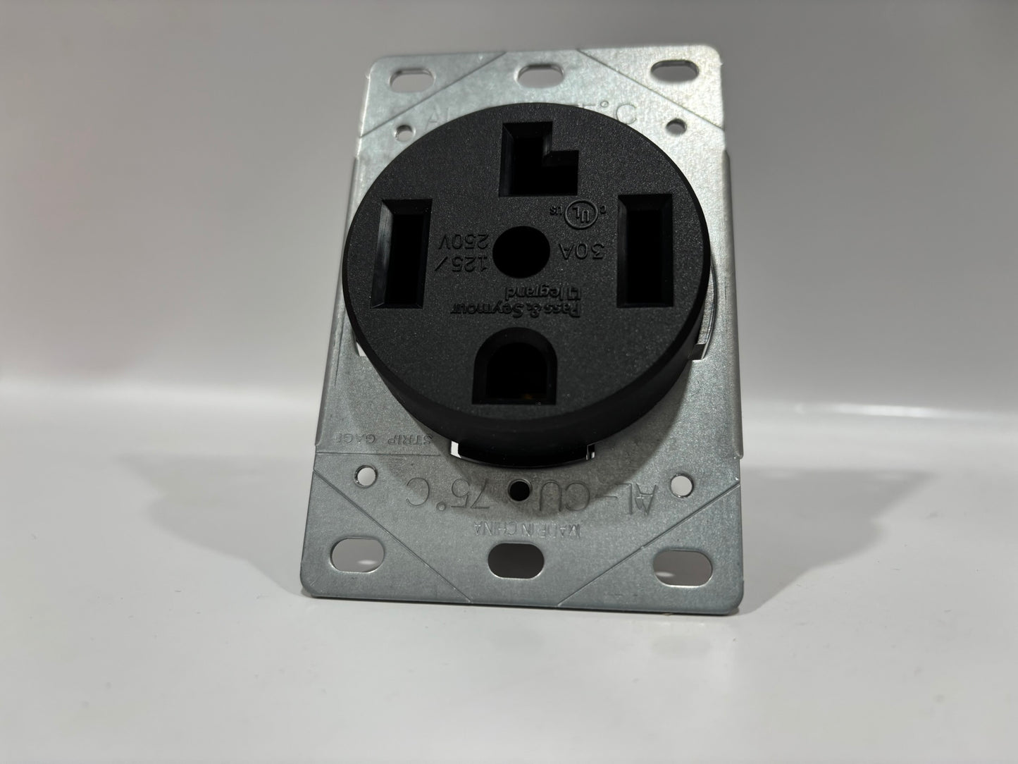 10 PK Legrand 3864 30A 125/250V NEMA 14-30R Straight Blade Receptacle