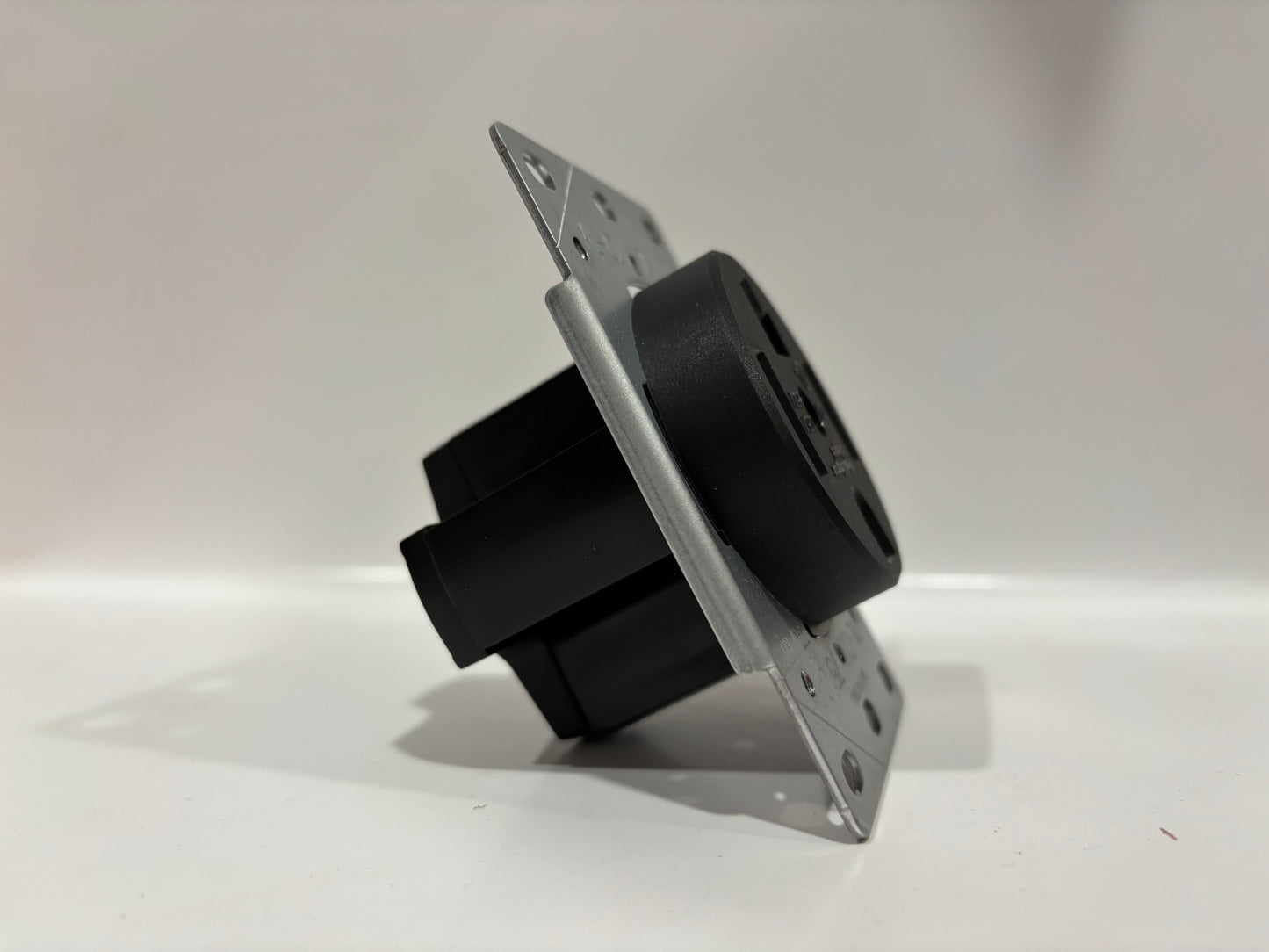 10 PK Legrand 3864 30A 125/250V NEMA 14-30R Straight Blade Receptacle