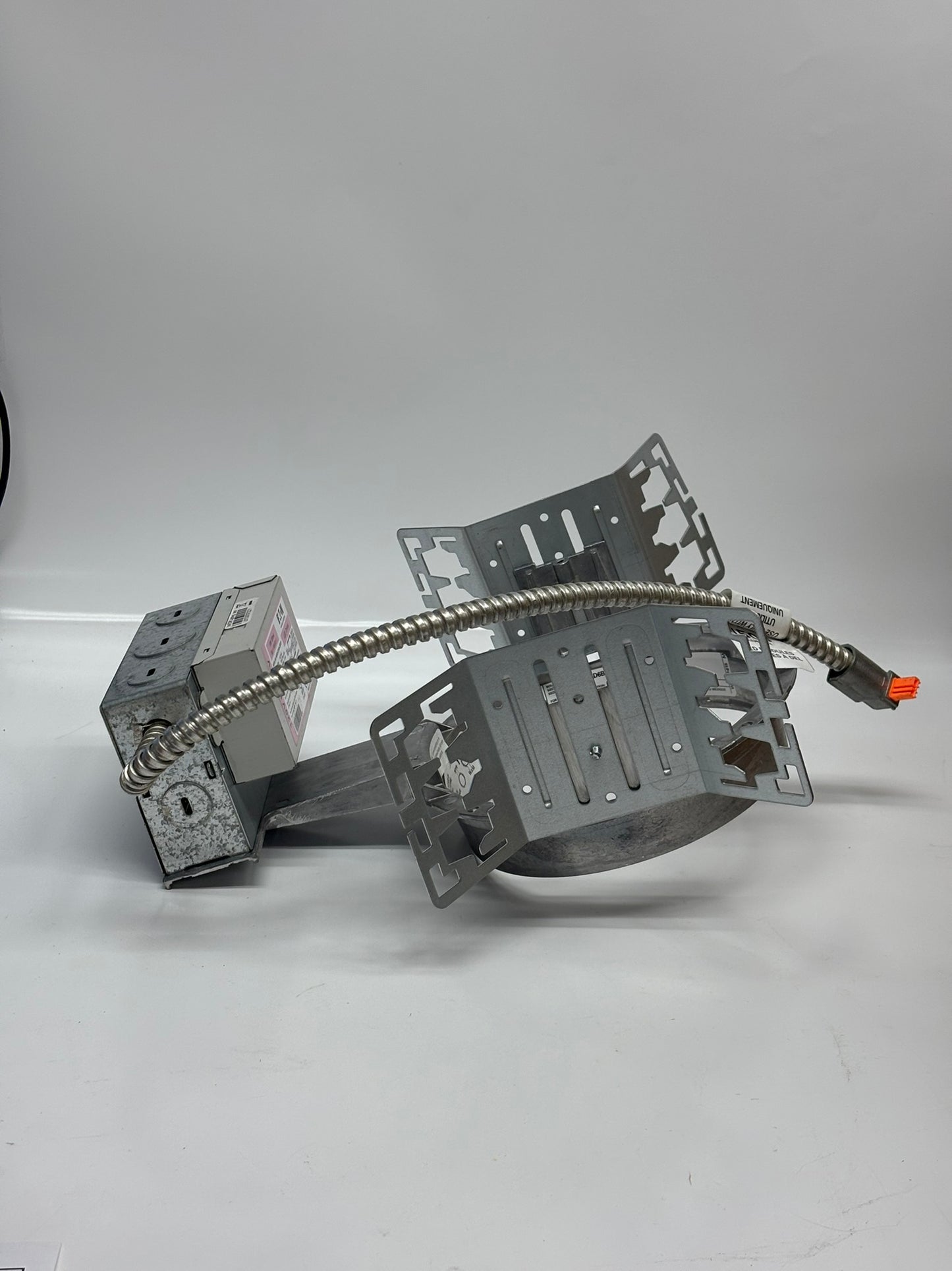 Eaton LD6B15D010 Cooper Lighting LED Downlight, Die Cast Aluminum