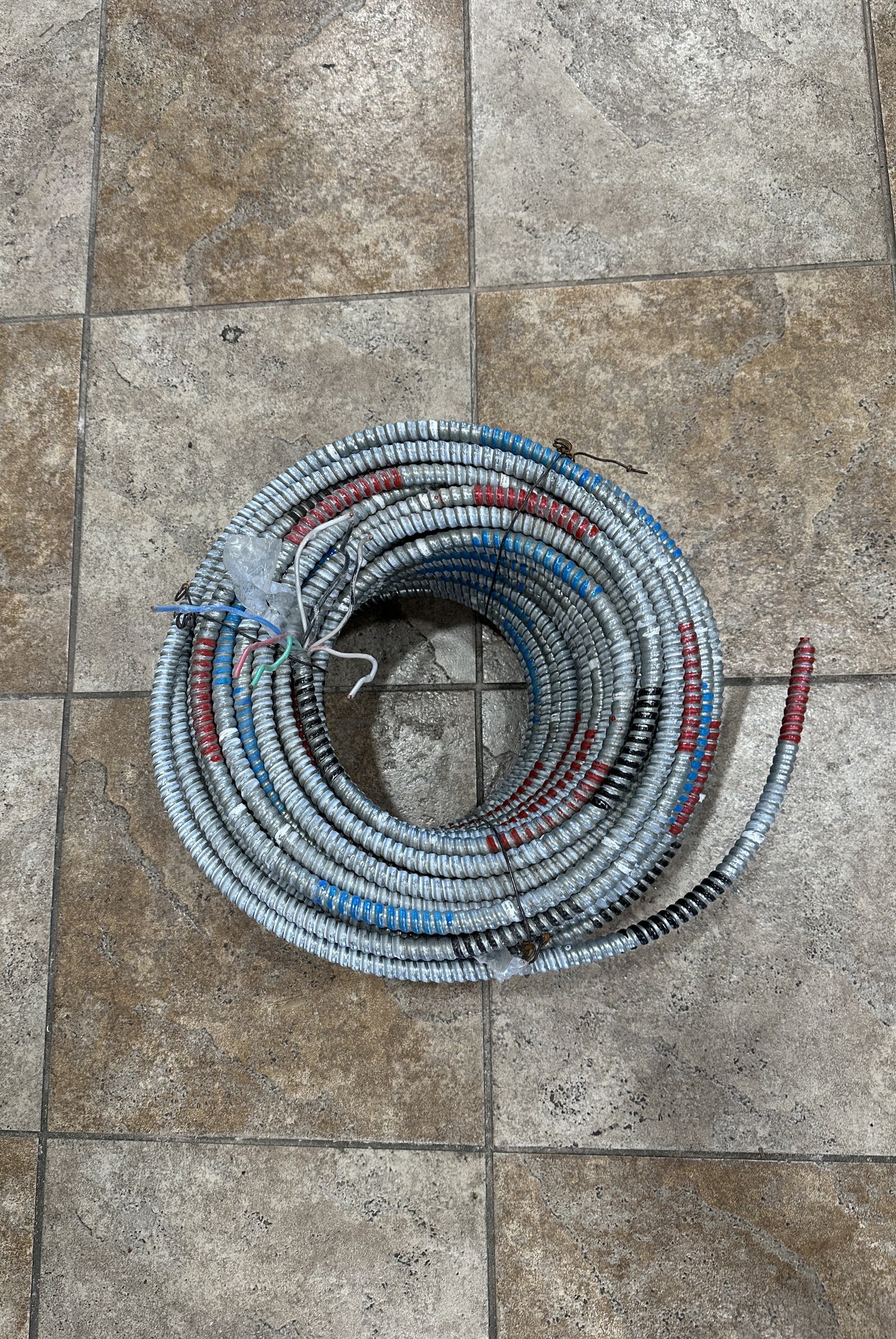 250 ft Atkore AFC Armor Cable (3905-42-00) MC Plus Interlocked Galvanized Steel