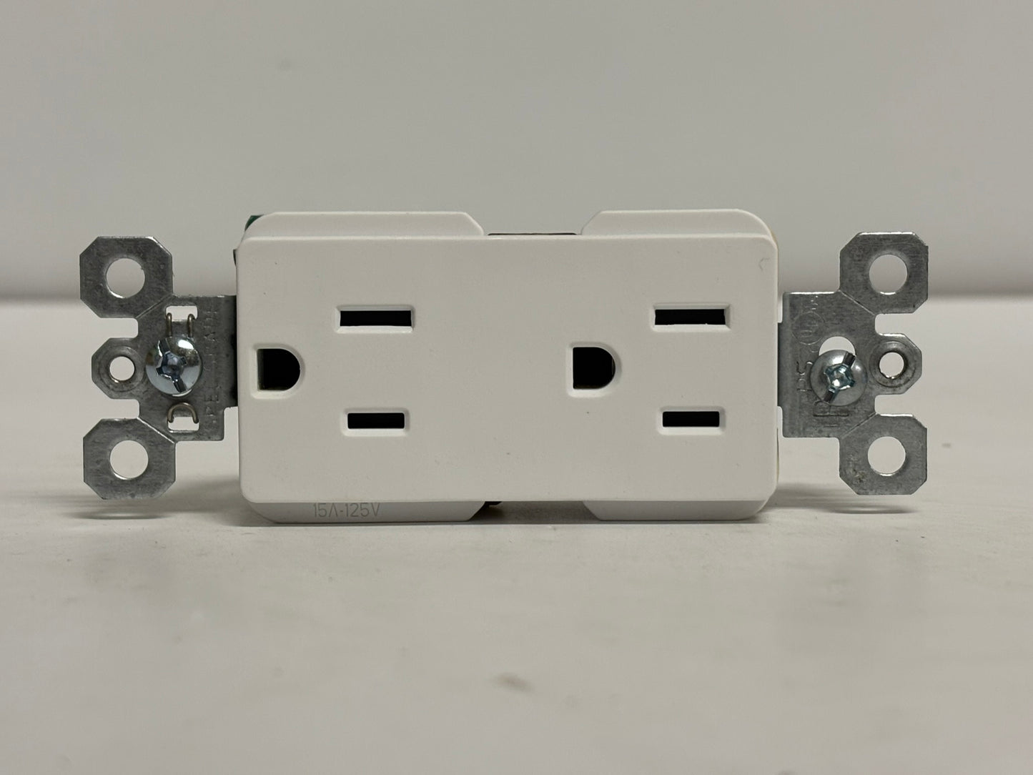 7 PK Legrand TR26252-W 15A 125V Tamper-Resistant Decorator Duplex Receptacle, White