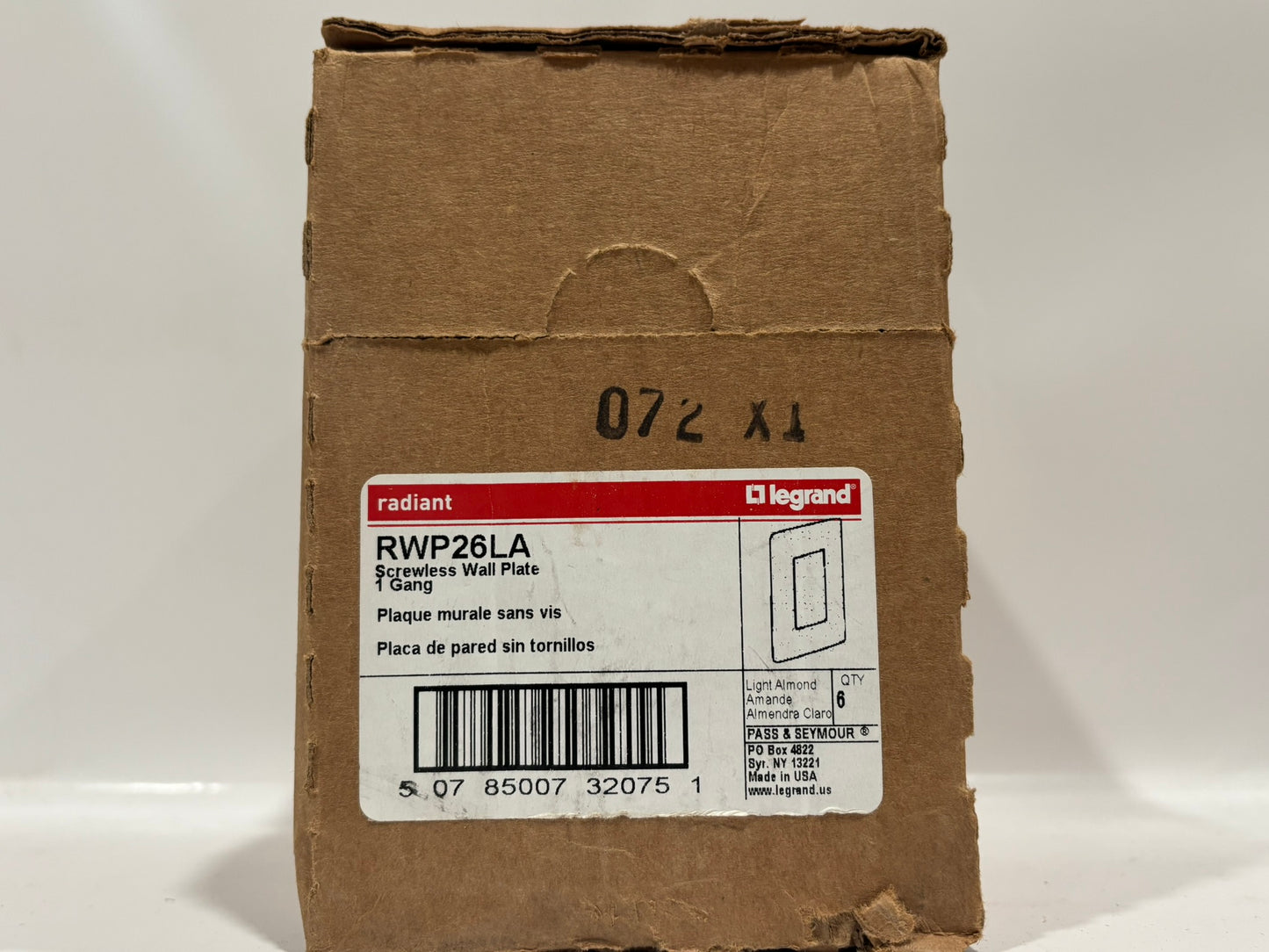 24 PK Legrand RWP26LA Radiant Screwless Wall Plate, 1-Gang