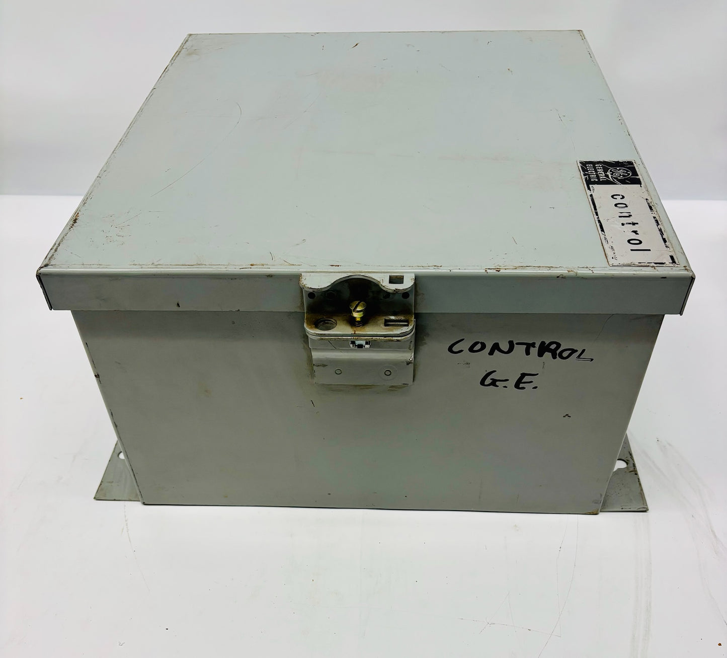 GE CR360MA413AA Industrial Electrical Contactor 265-277V 60HZ 220V 40HZ