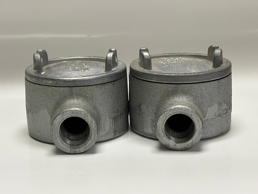 2 PK Crouse-Hinds 0101639 GUA-16 1/2″ Explosion-Proof Conduit Outlet Box with Cover