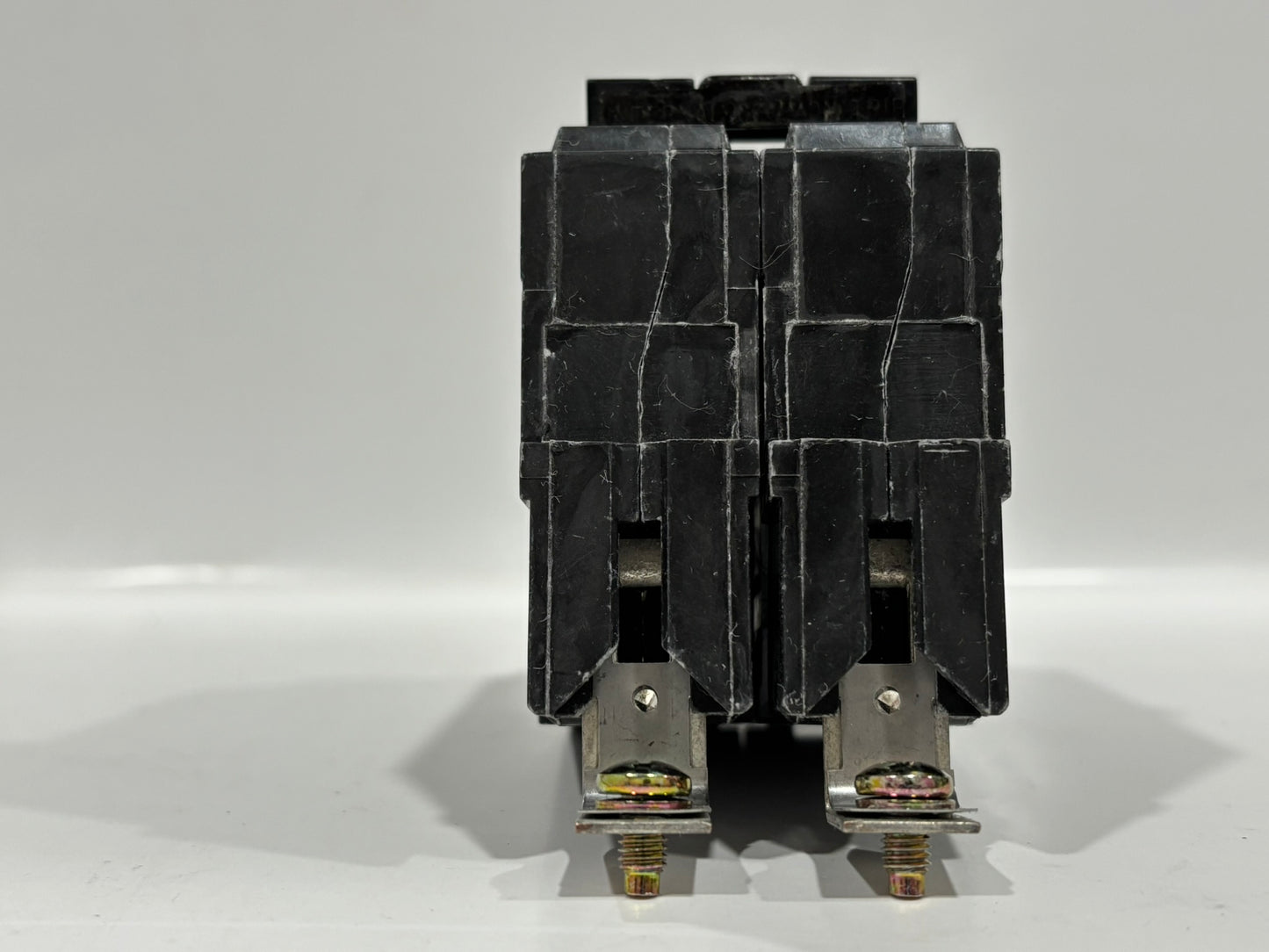New GE Consumer & Industrials 40 AMP 3 Pole Circuit Breaker THQB32040
