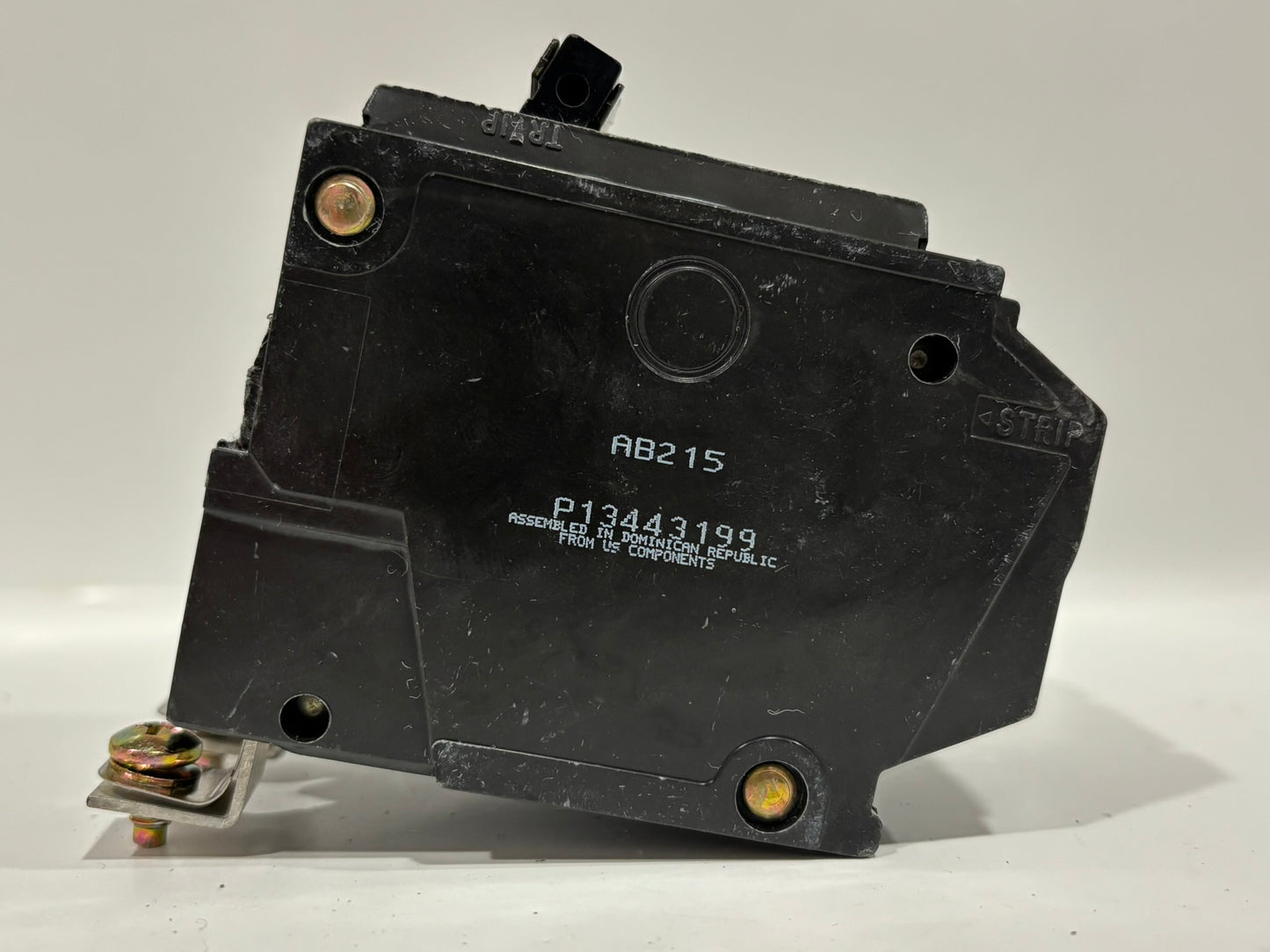 New GE Consumer & Industrial 15 AMP 2 pole circuit breaker THQB2115