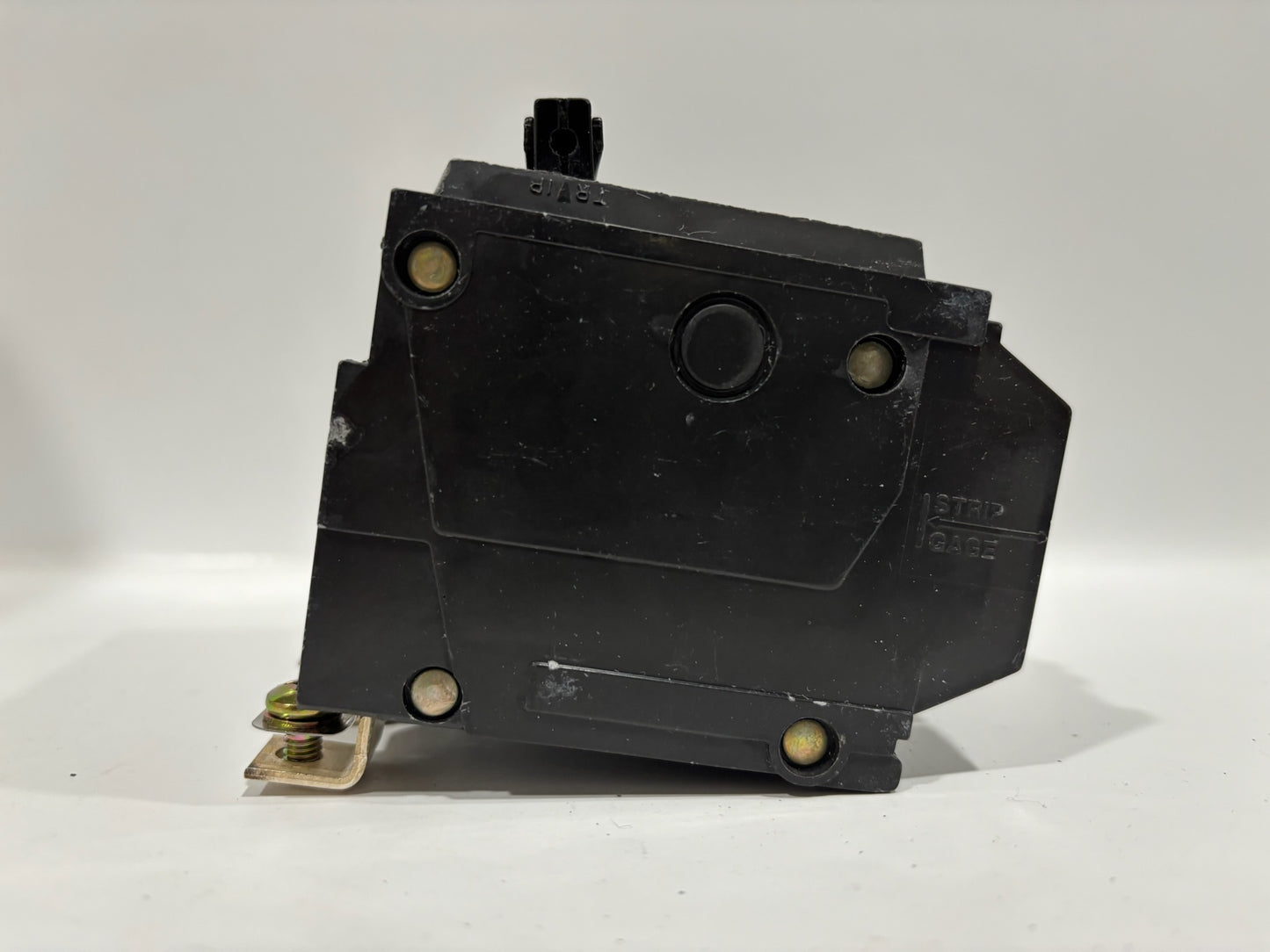 New GE Consumer & Industrial 2 pole 40 AMP circuit breaker THQB2140