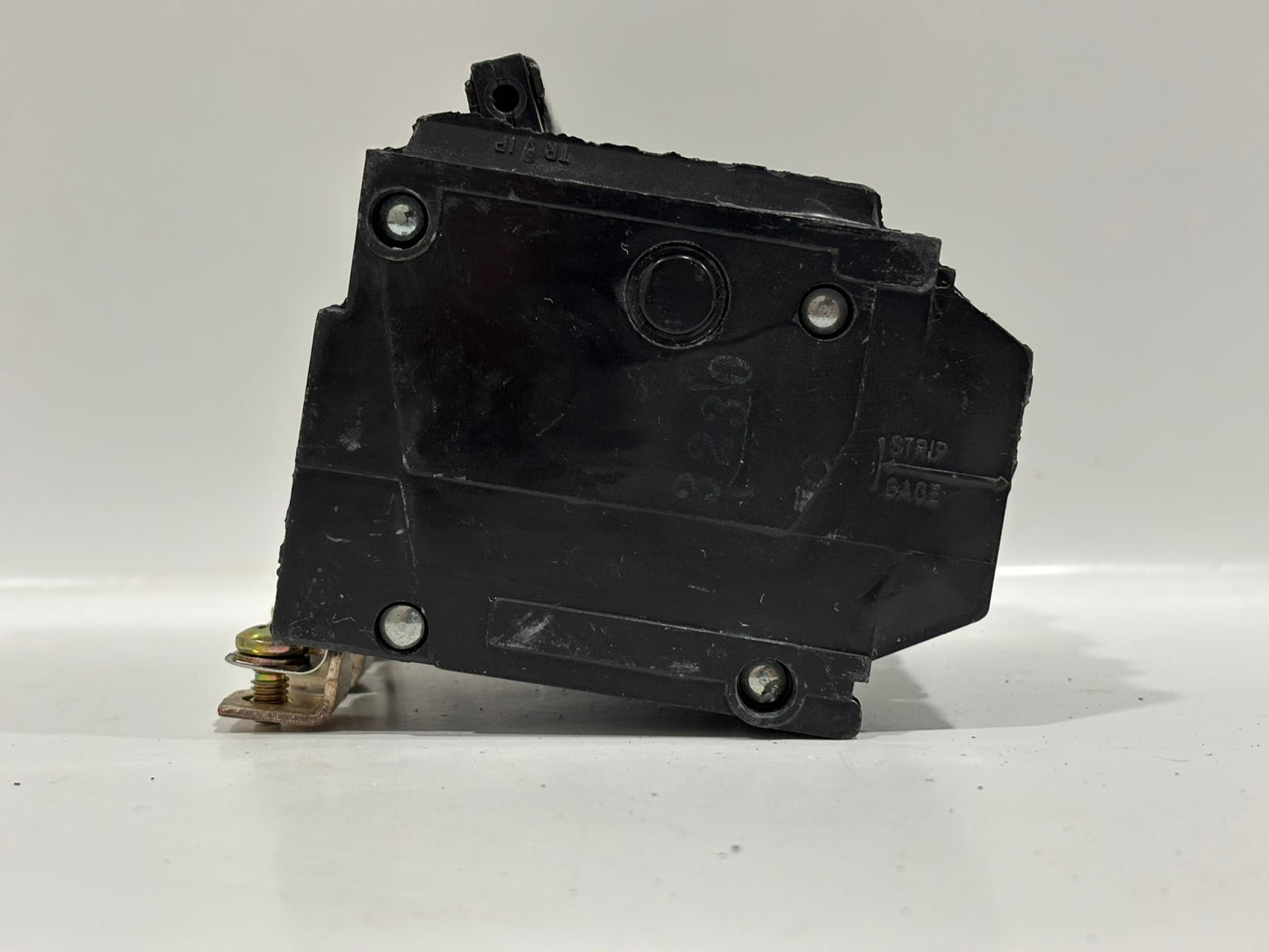 New GE Consumer & Industrials 30 AMP 3 Pole Circuit Breaker THQB32030