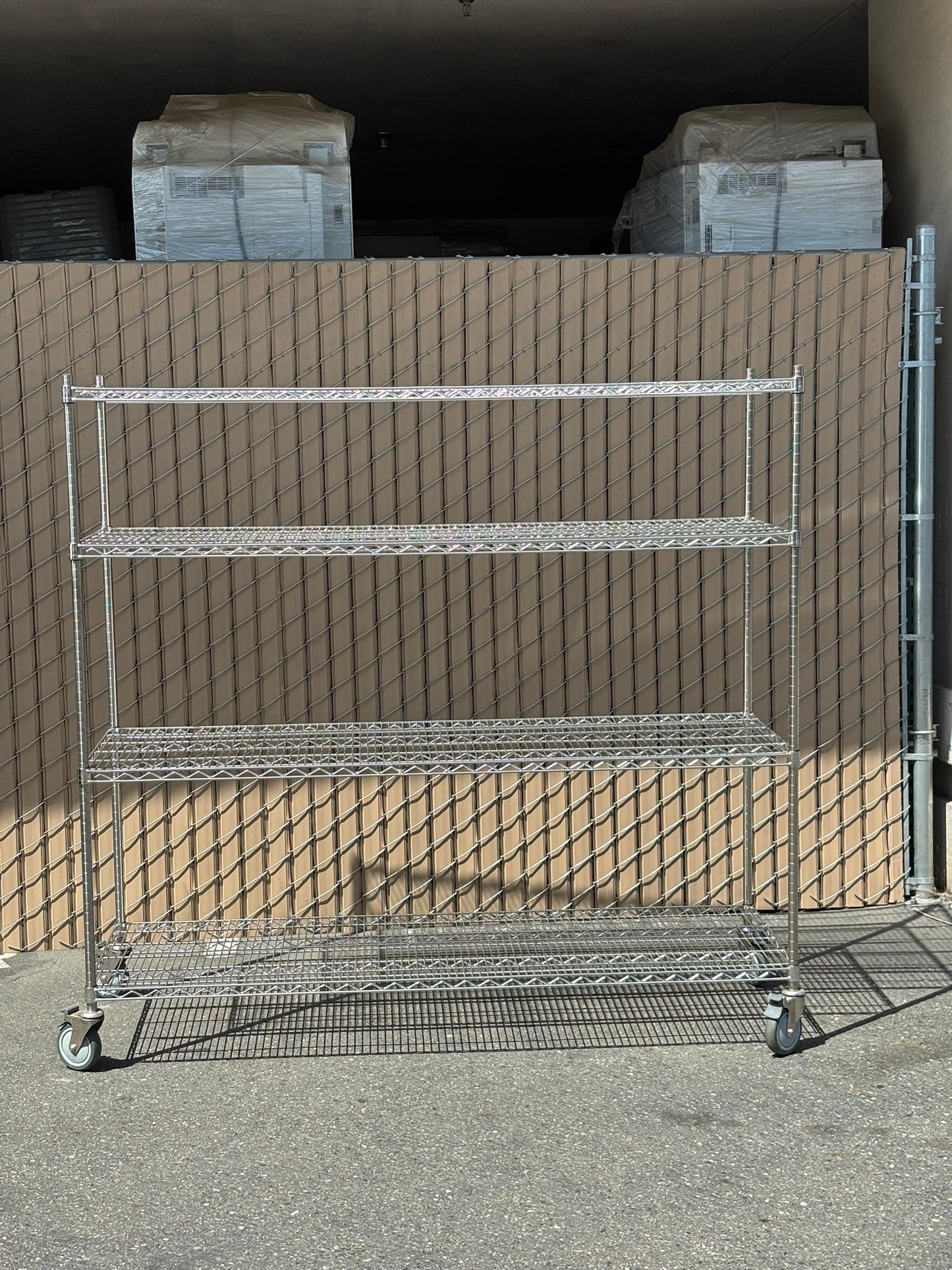 ULINE H-5455 Chrome Mobile Shelving 72 x 24 x 69" 1000lbs Capacity, 4-Shelf