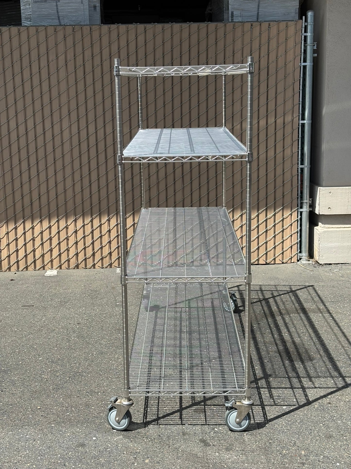 ULINE H-5455 Chrome Mobile Shelving 72 x 24 x 69" 1000lbs Capacity, 4-Shelf