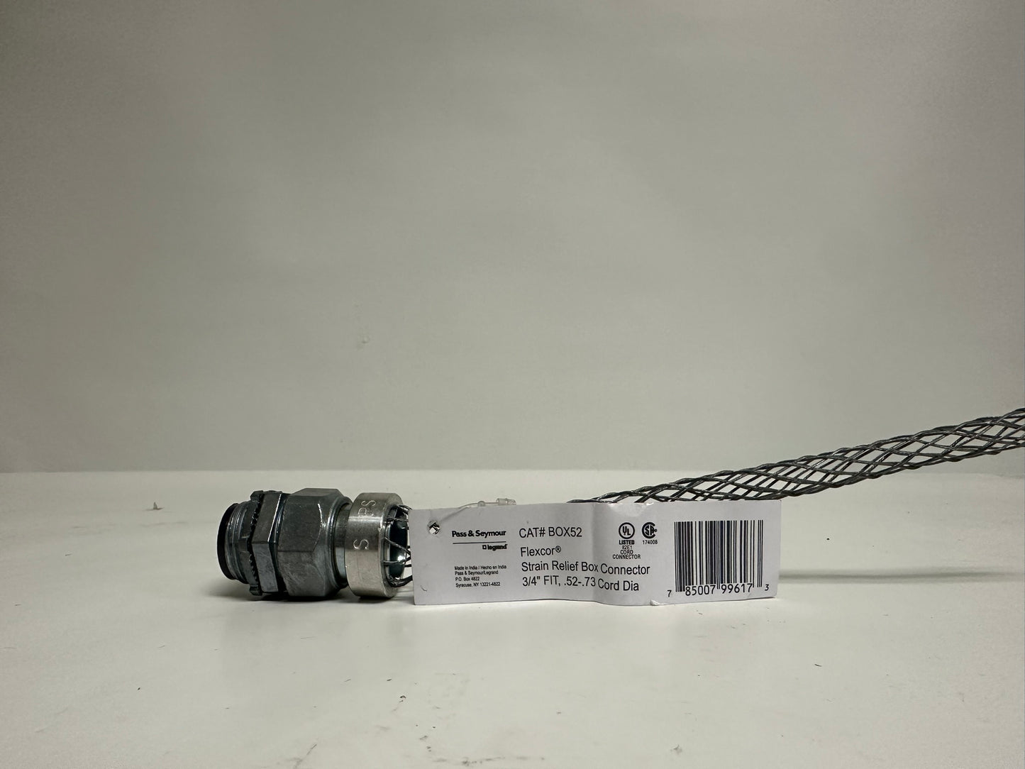 10 PK Legrand BOX52 3/4" NPT Strain Relief Box Connector with Flexcor Grip