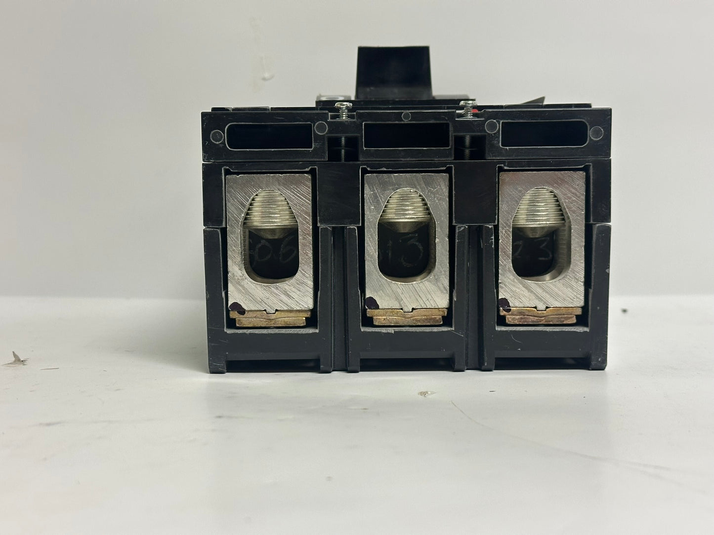 Square D LAP36250MB 250A 3-Pole 600V Circuit Breaker – L-Frame, Unit Mount